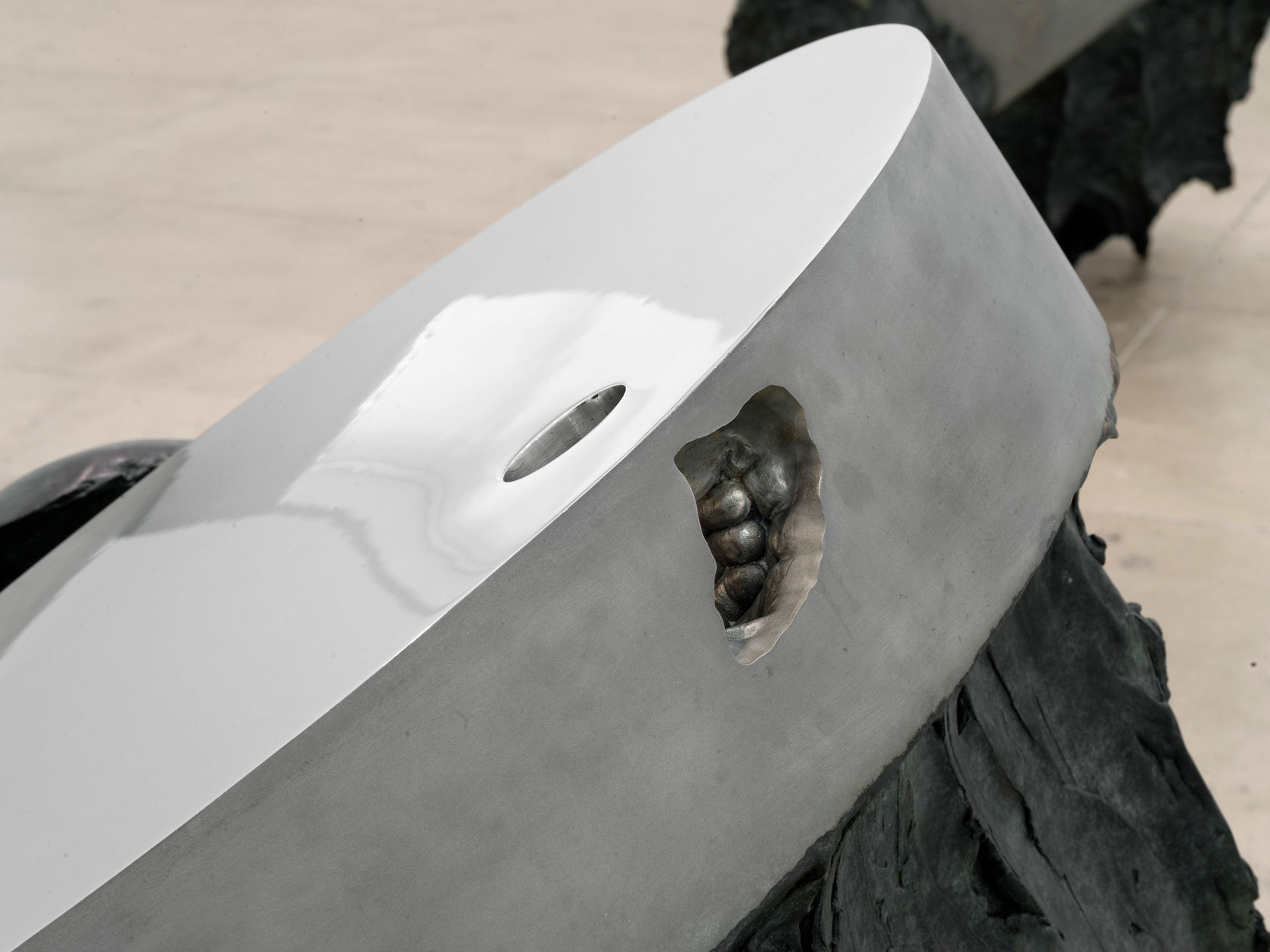 Giuseppe Penone Geometria nelle mani - ovale, 2005