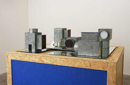 Thomas Schütte One Man Houses, 2003