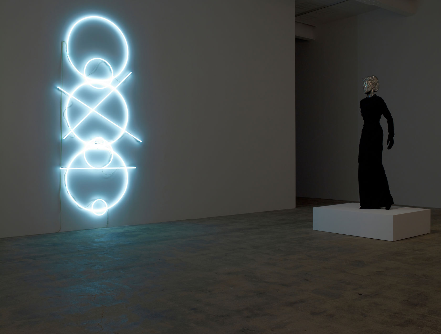 Mai-Thu Perret 2014, 2011