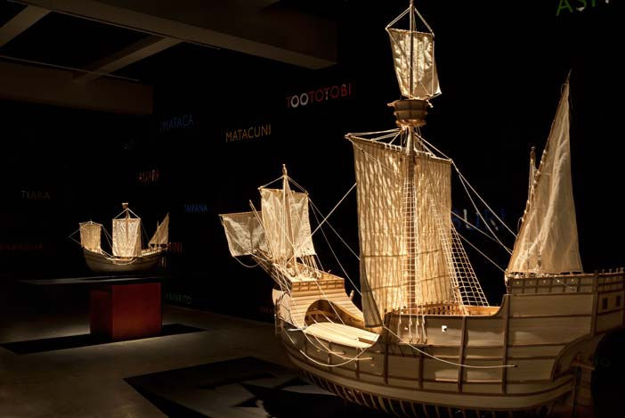 An exhibition installation view from: Lothar Baumgarten, Los Aristócratas de la Selva y la Reina de Castilla