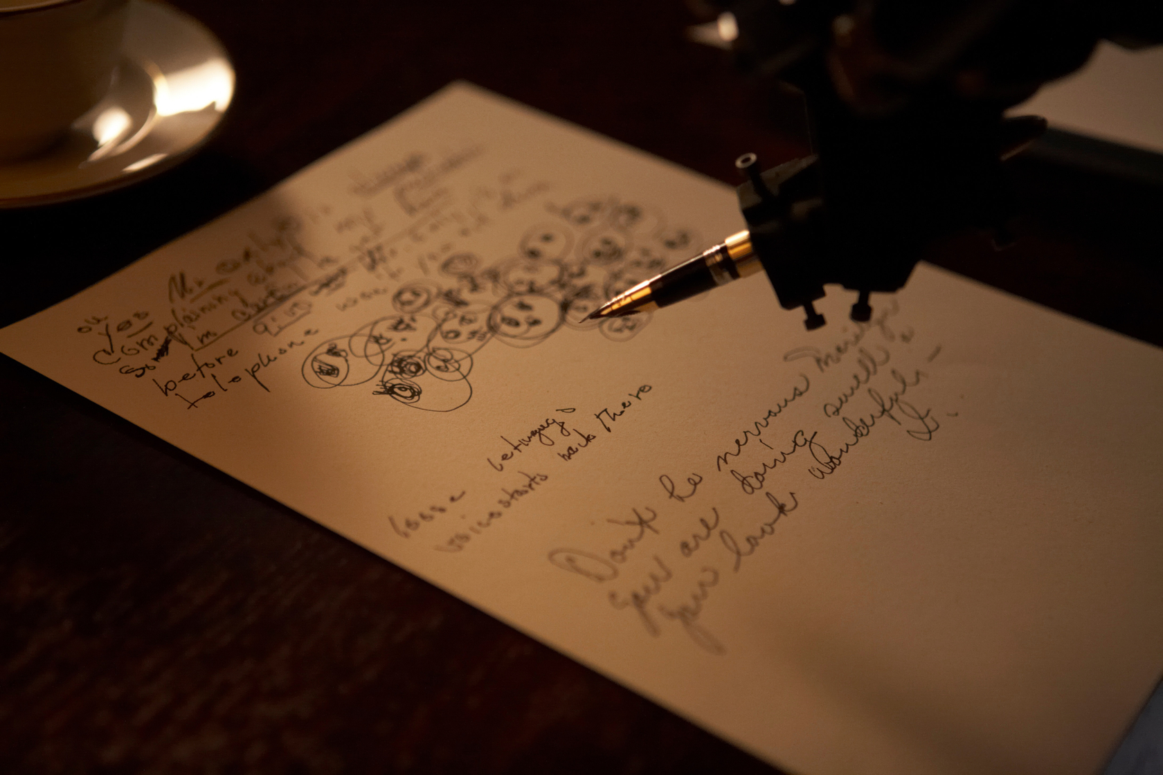 Philippe Parreno Marilyn2012 2k uncompressed dpx images WAW sound files LTO tape for archive, viewing copy as a usb key...