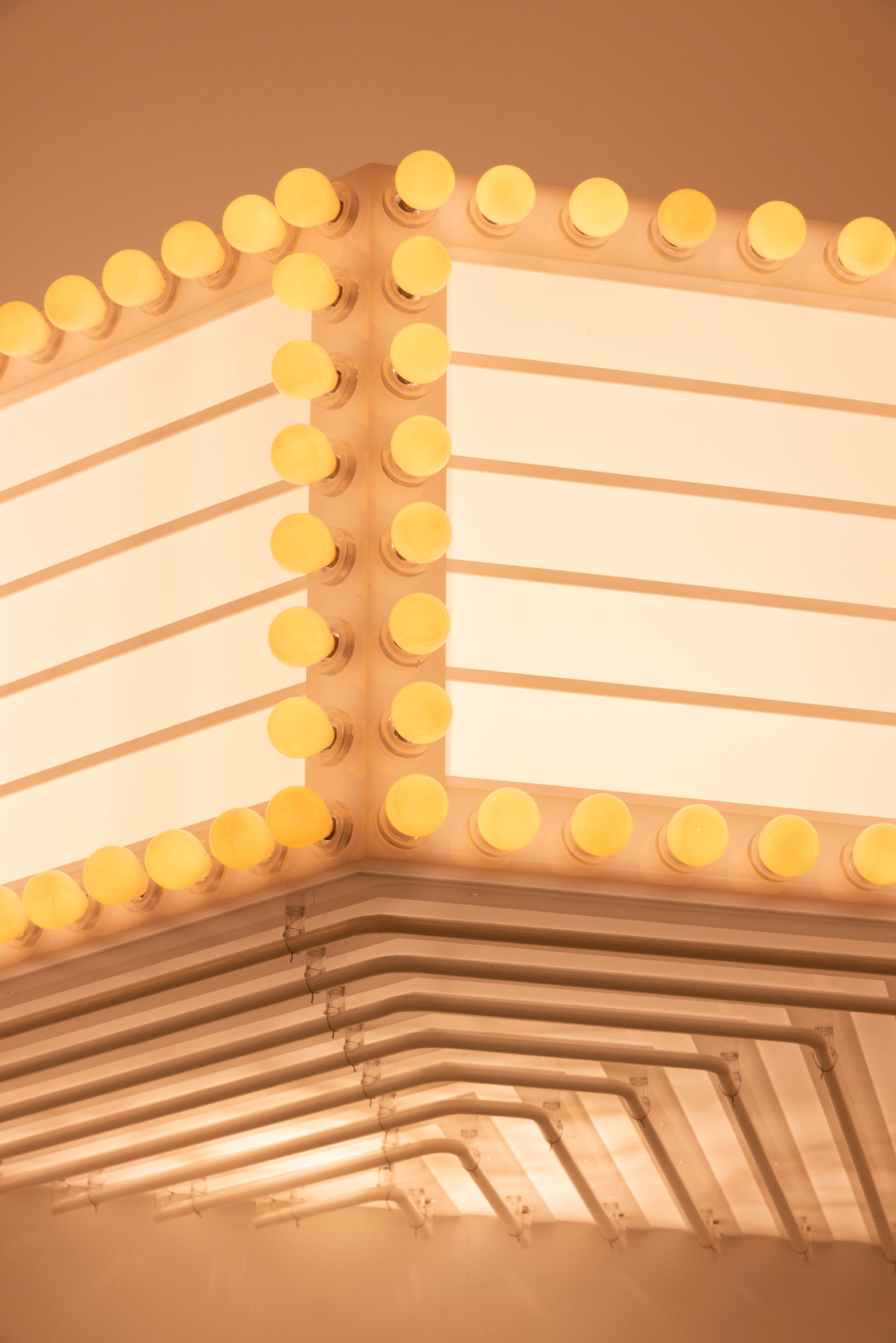 Philippe Parreno Marquee2022 Opalescent PMMA, light bulbs and neons, dmx controller 57.9 x 165 x 113.8 cm 22 3/4 x...