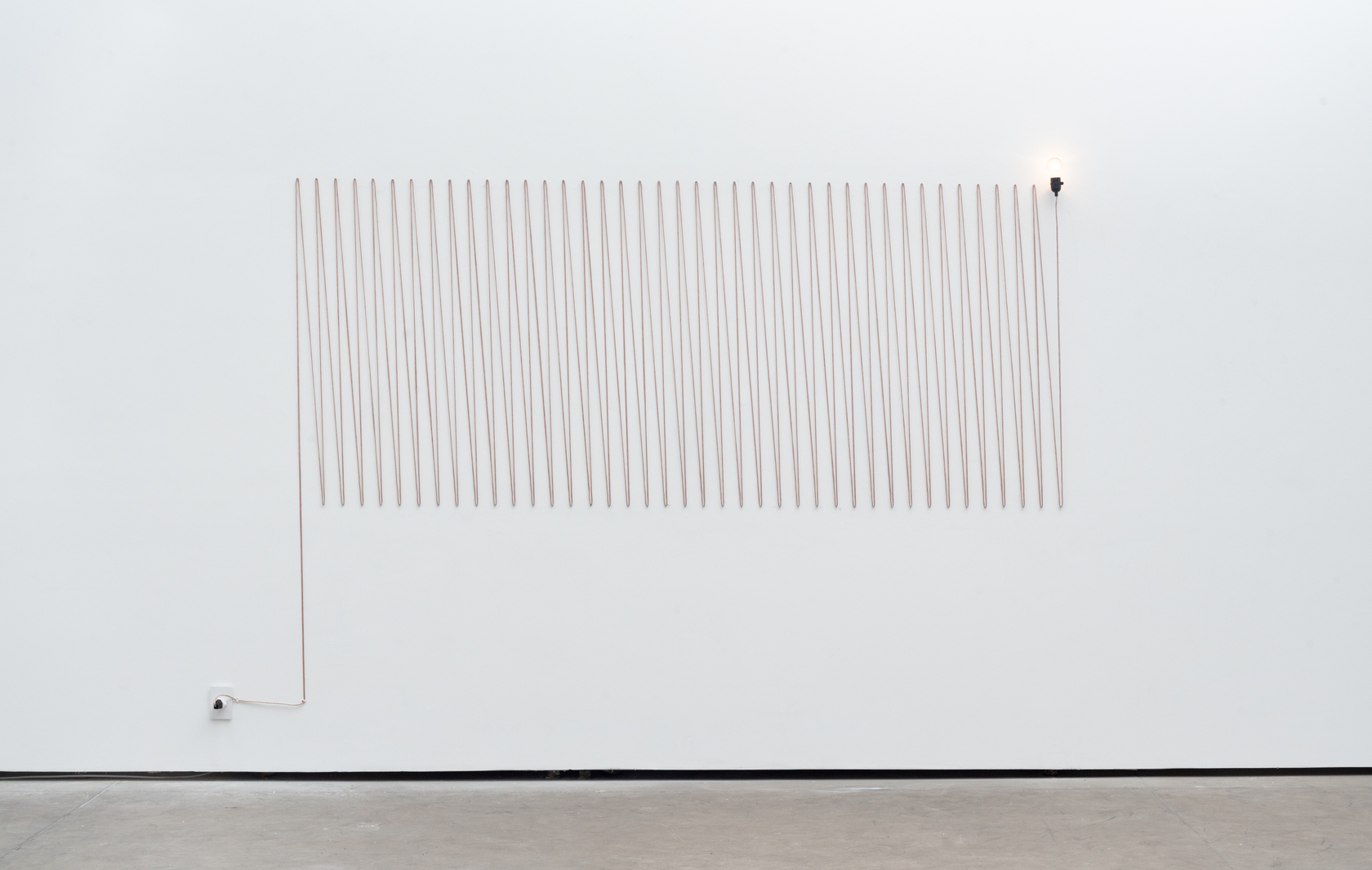 Jac Leirner, Copper Light Zig Zag, 2019