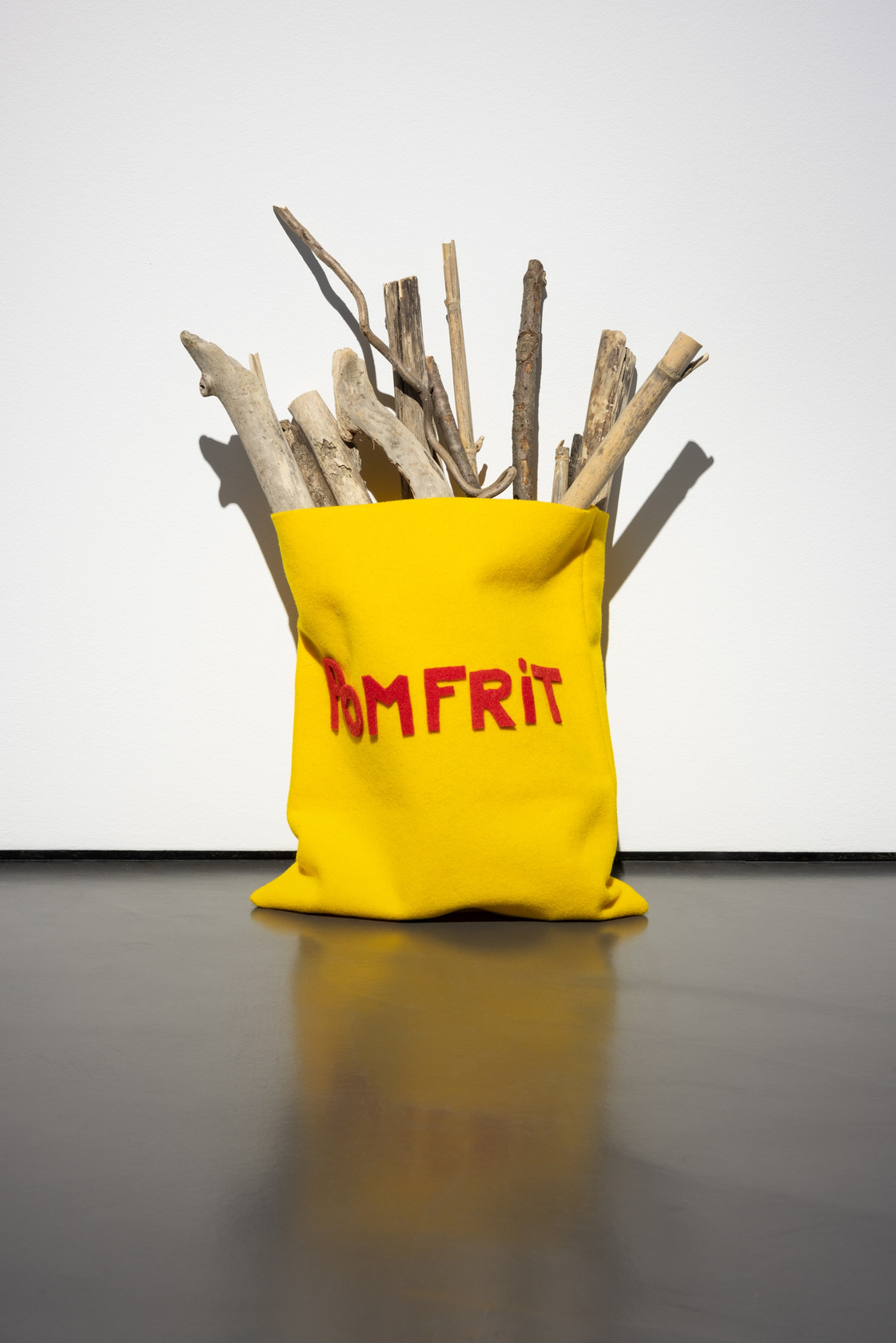 Christopher Roth, Pomfrit, 2024