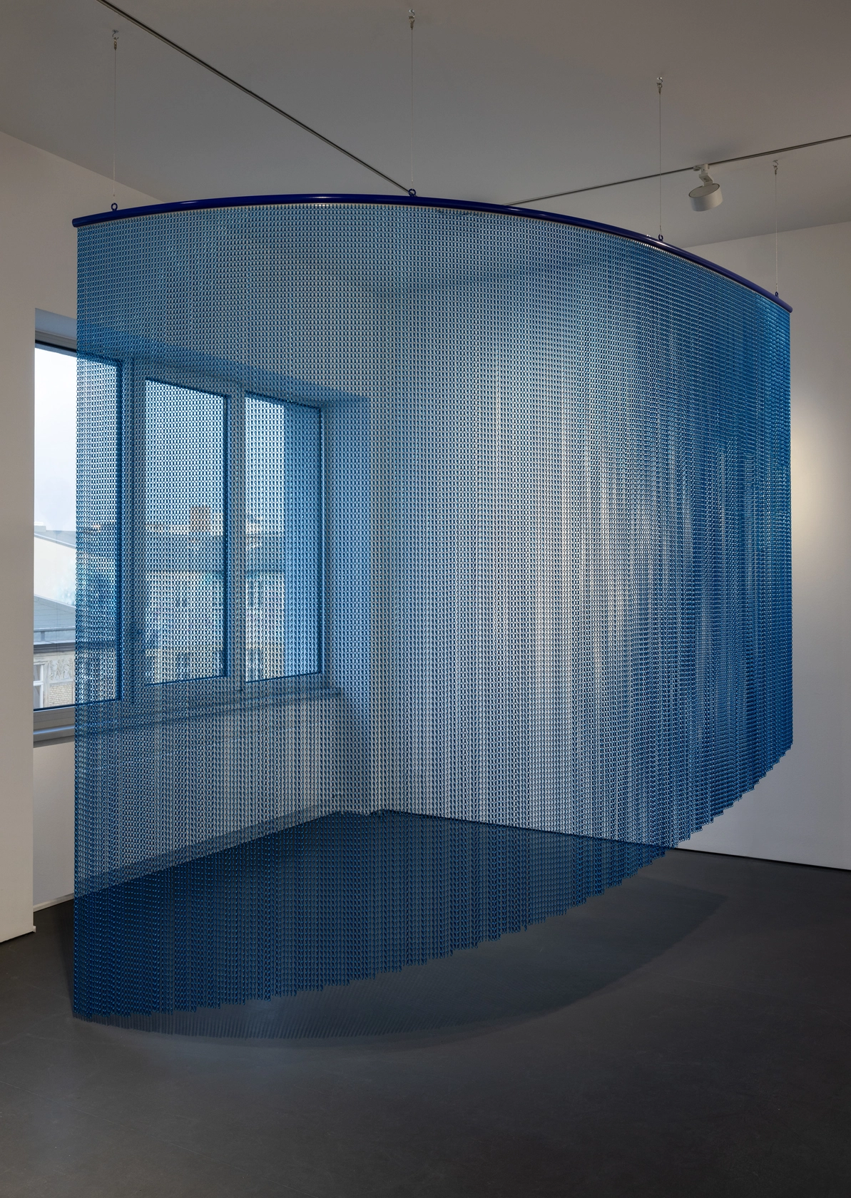 Daniel Steegmann Mangrané, Curved Curtain #05, 2017