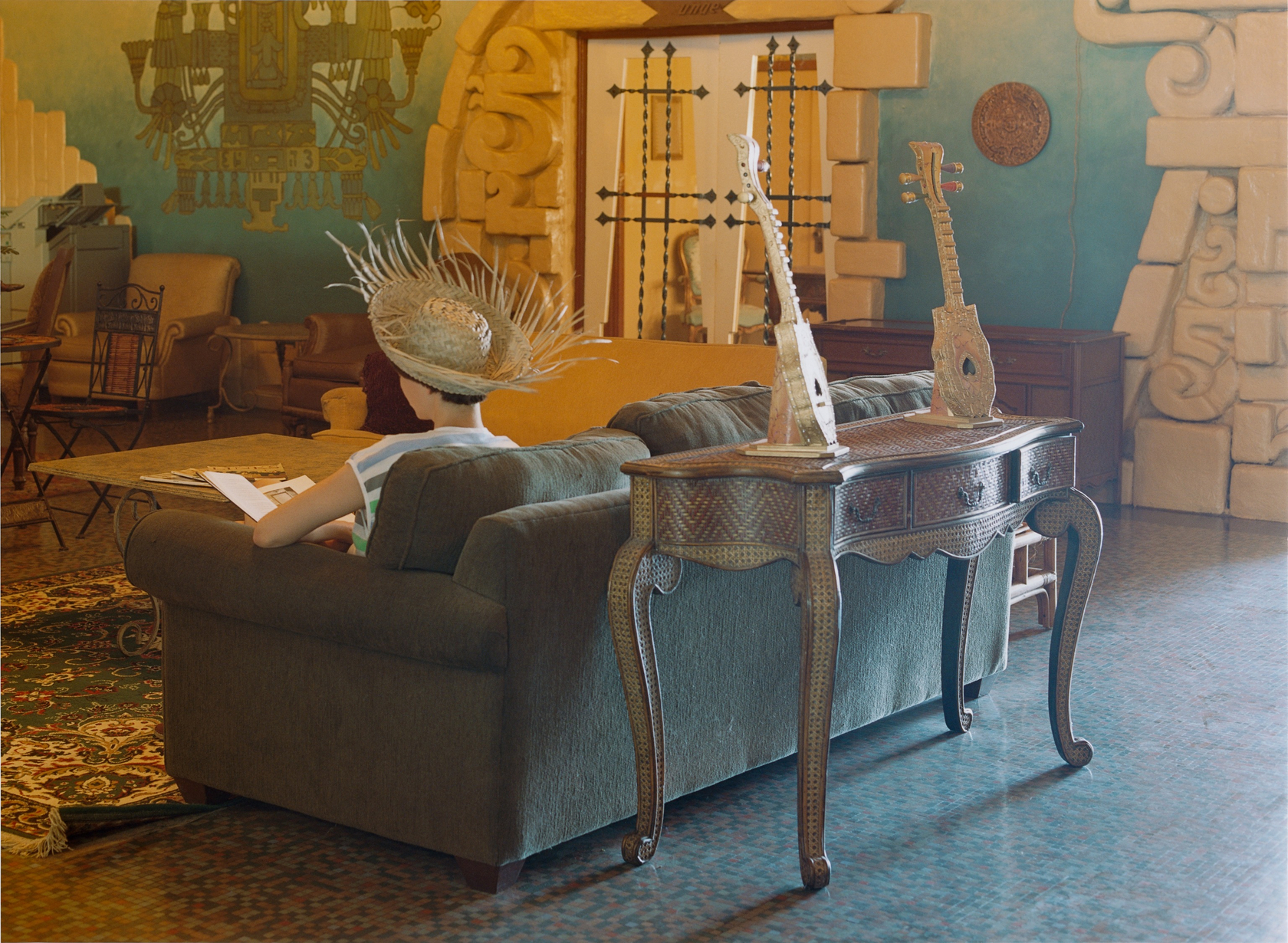 Annette Kelm, Reading a Book about Robert Stacy-Judd, 2006