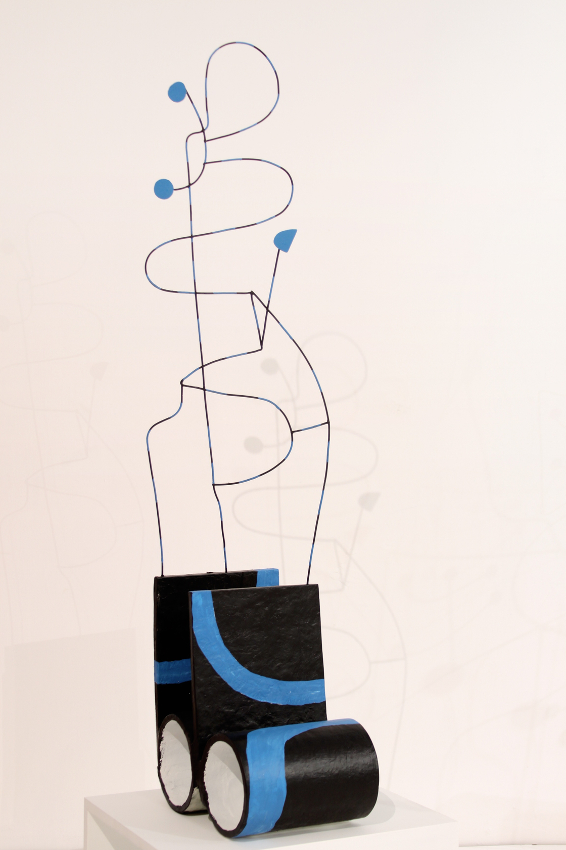 Exhibition view, The Flying Brixton Bangarang and Radio Vibration Vex-Venture, Museo de Arte Raúl Anguiano, Guadalajara, Mexico, 2009