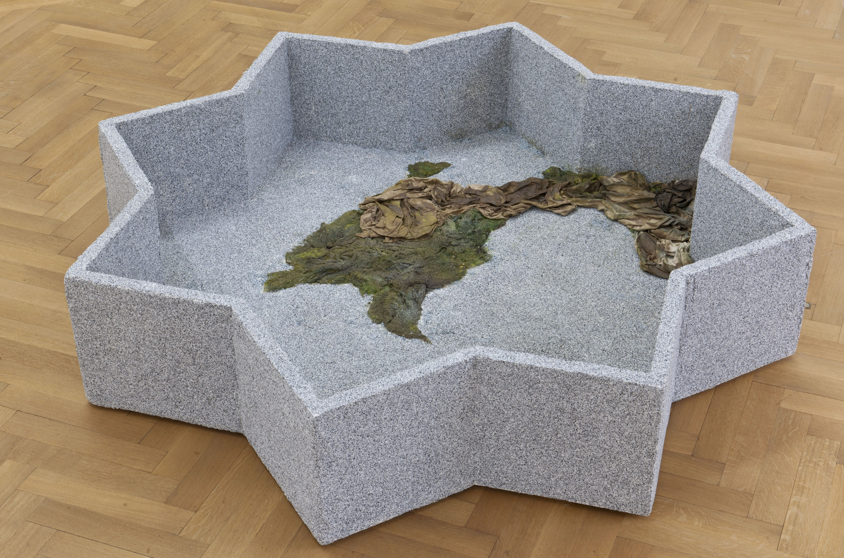 Exhibition view, Mittelland, Kunsthalle Langenthal, Switzerland, 2010 © Marc Latzel