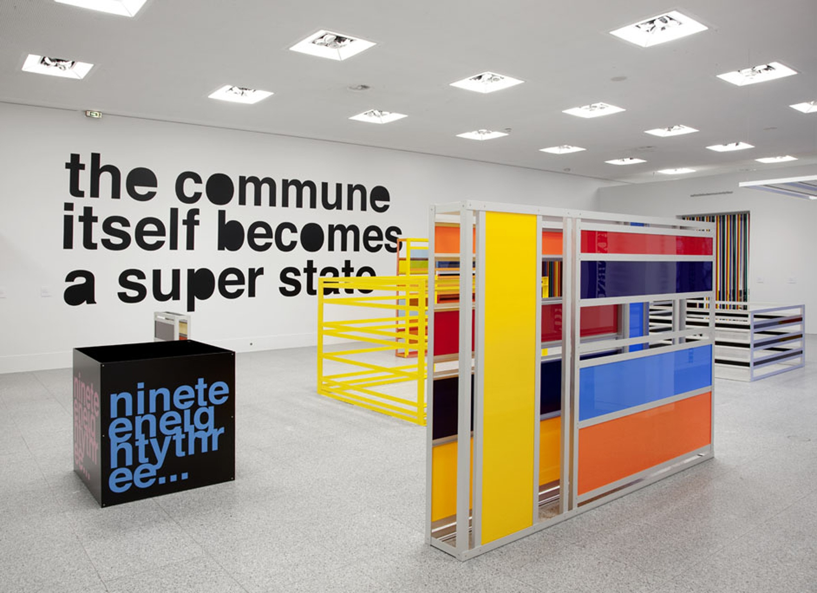 Exhibition view Liam Gillick: One Long Walk... Two Short Piers..., 2010 Kunst- und Ausstellungshalle der Bundesrepublik Deutschland, Bonn Photo ©...
