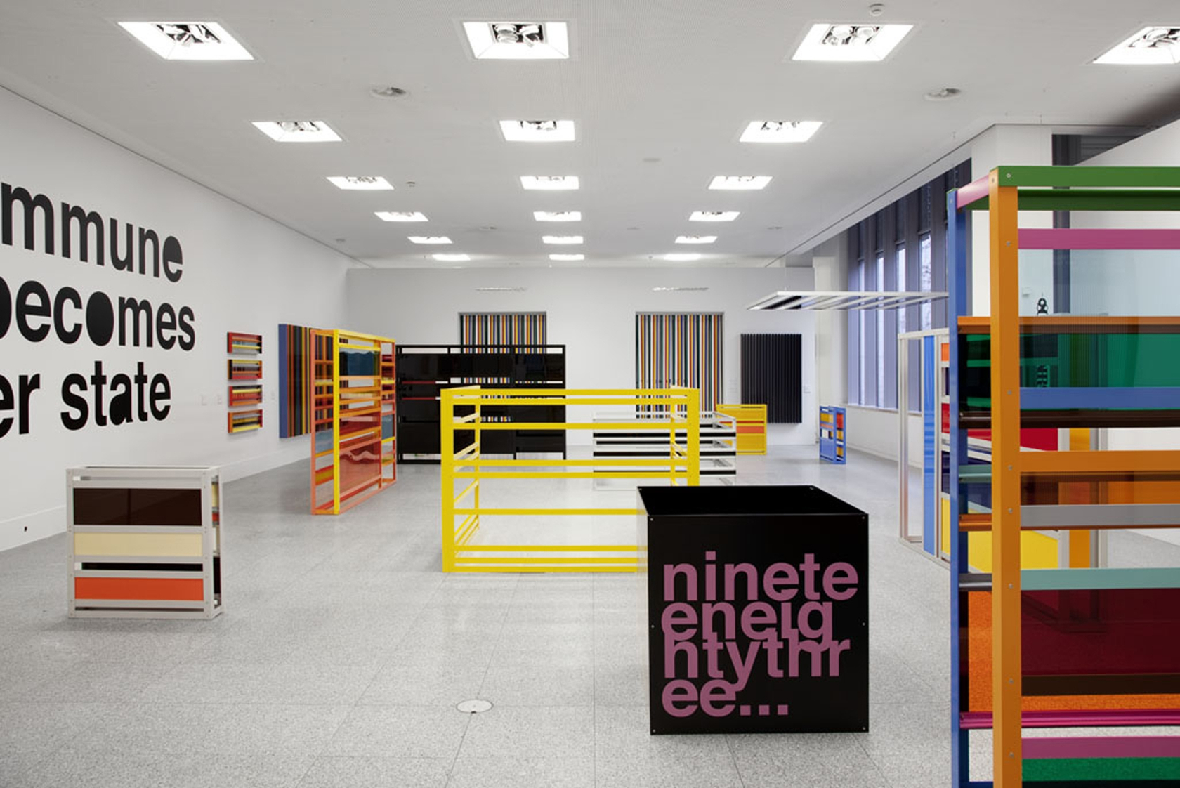 Exhibition view Liam Gillick: One Long Walk... Two Short Piers..., 2010 Kunst- und Ausstellungshalle der Bundesrepublik Deutschland, Bonn Photo ©...