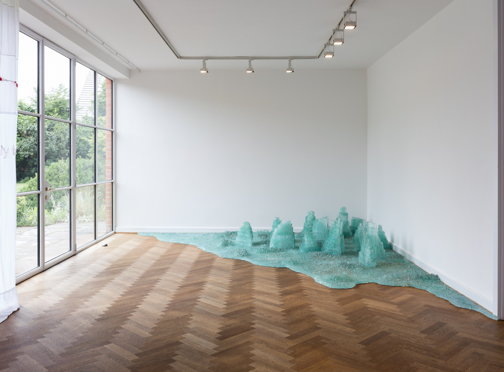 Geliehene Landschaften, 2005 (detail) Glass, silicone, polycarbonate, fabric, thread, wool, reinforced concrete, styrofoam Photo © Andrea Rossetti