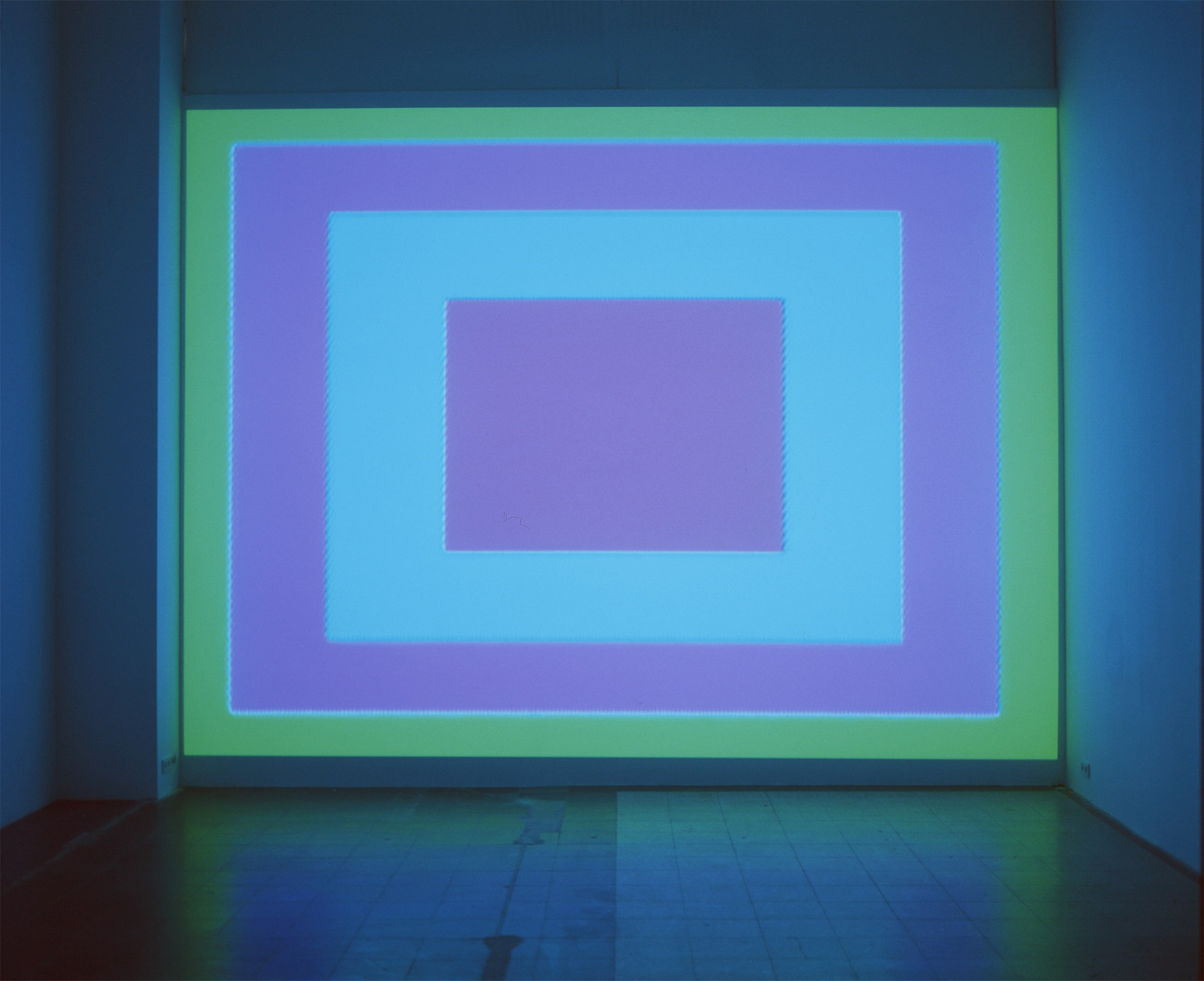 Ann Veronica Janssens, Scrub Colour II, 2002. Exhibition view: Scrub Colour II, Schipper & Krome, Berlin, 2002. Photo &copy; Ilona...