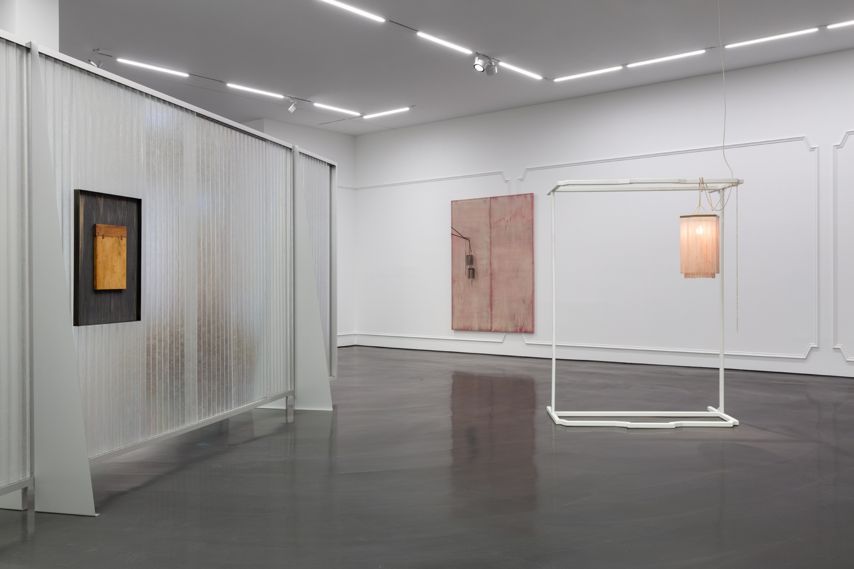 Exhibition view: Martin Boyce, The Light Pours Out, Esther Schipper, Berlin, 2018 Photo © Andrea Rossetti