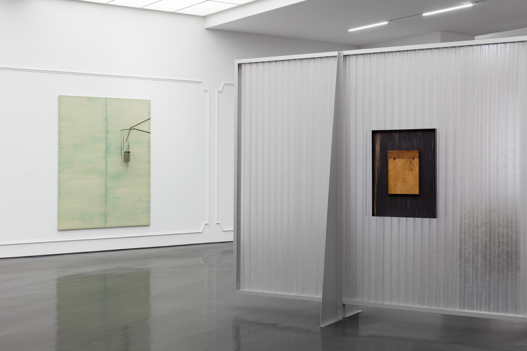 Exhibition view: Martin Boyce, The Light Pours Out, Esther Schipper, Berlin, 2018 Photo © Andrea Rossetti