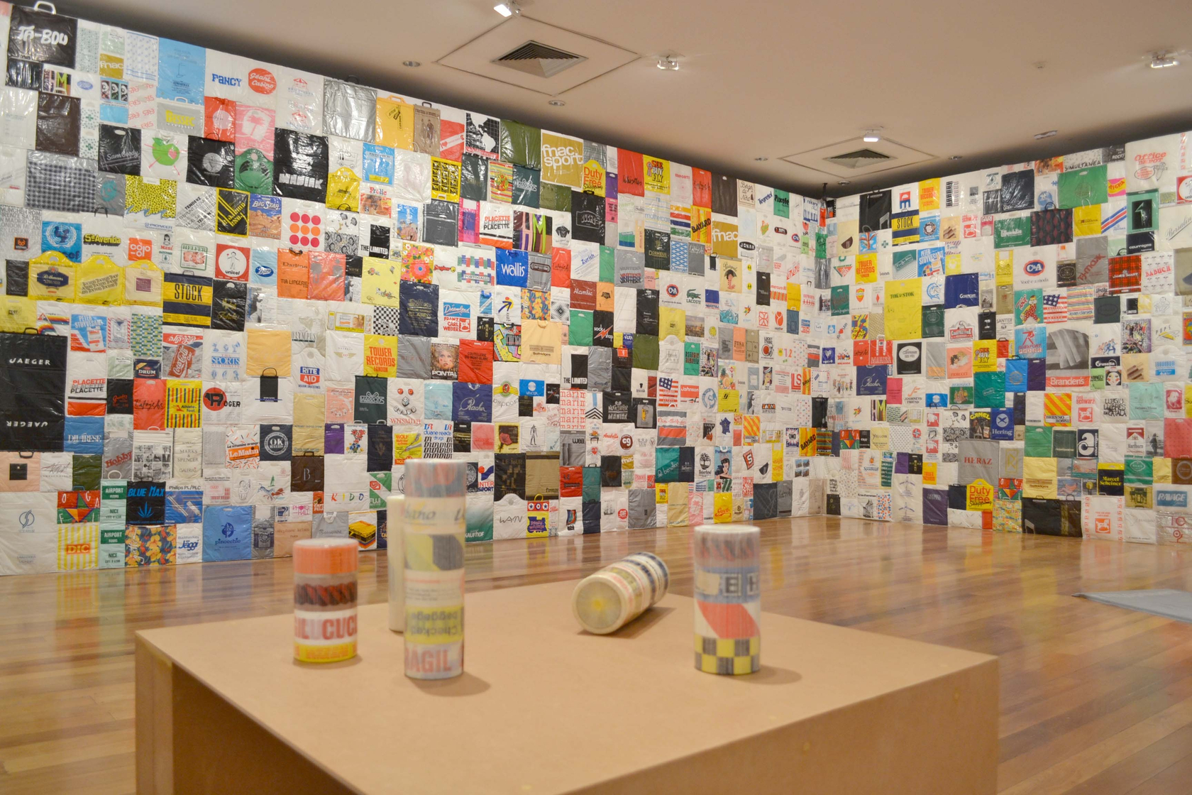 Exhibition view: Jac Leirner, Estação Pinacoteca, São Paulo, 2011–2012 Photo © Pinacoteca de São Paulo