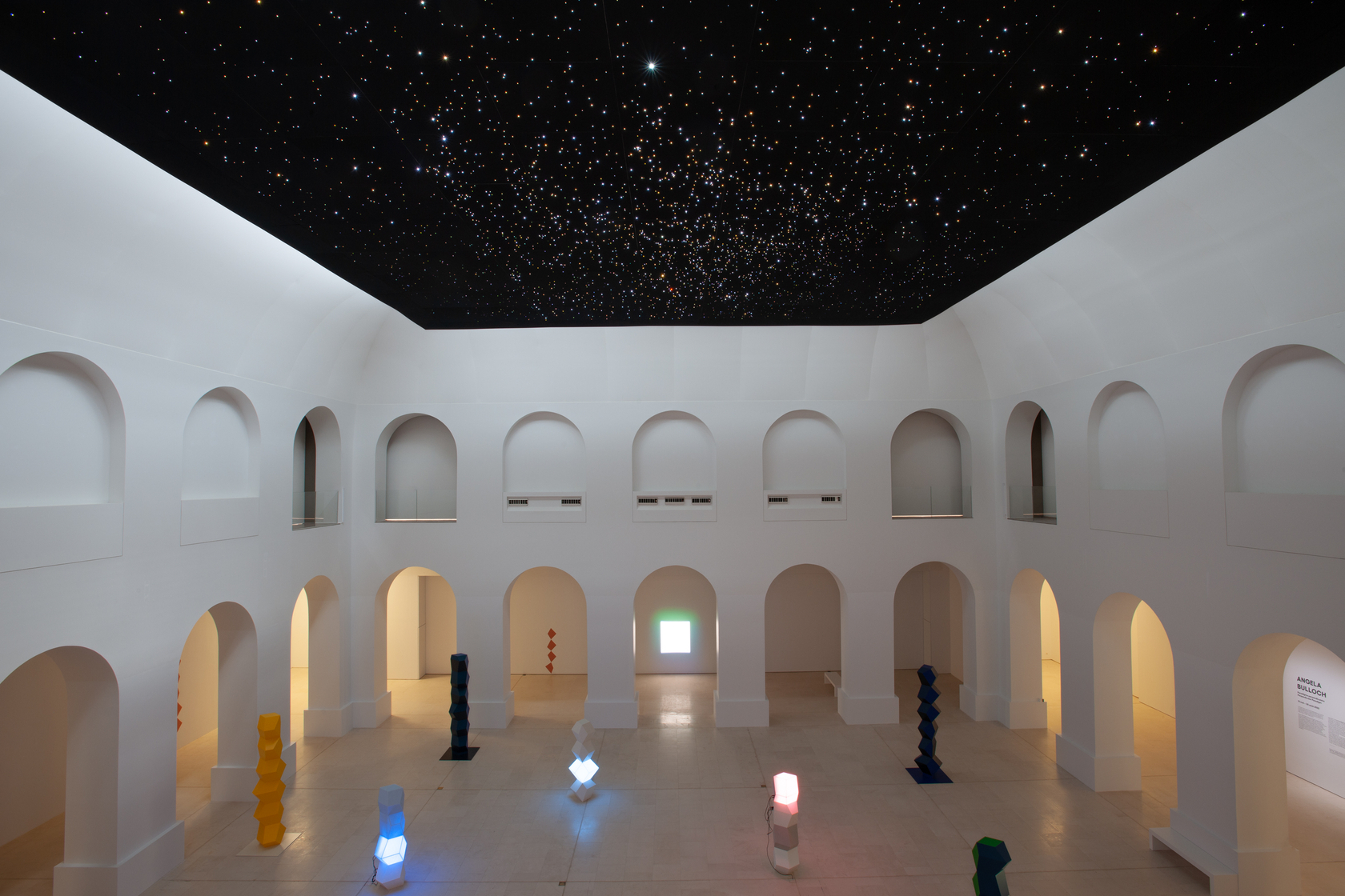 Exhibition view: Angela Bulloch, Perpendicular Paradigm, Musée d'Arts de Nantes, 2022. Photo © Cécile Clos