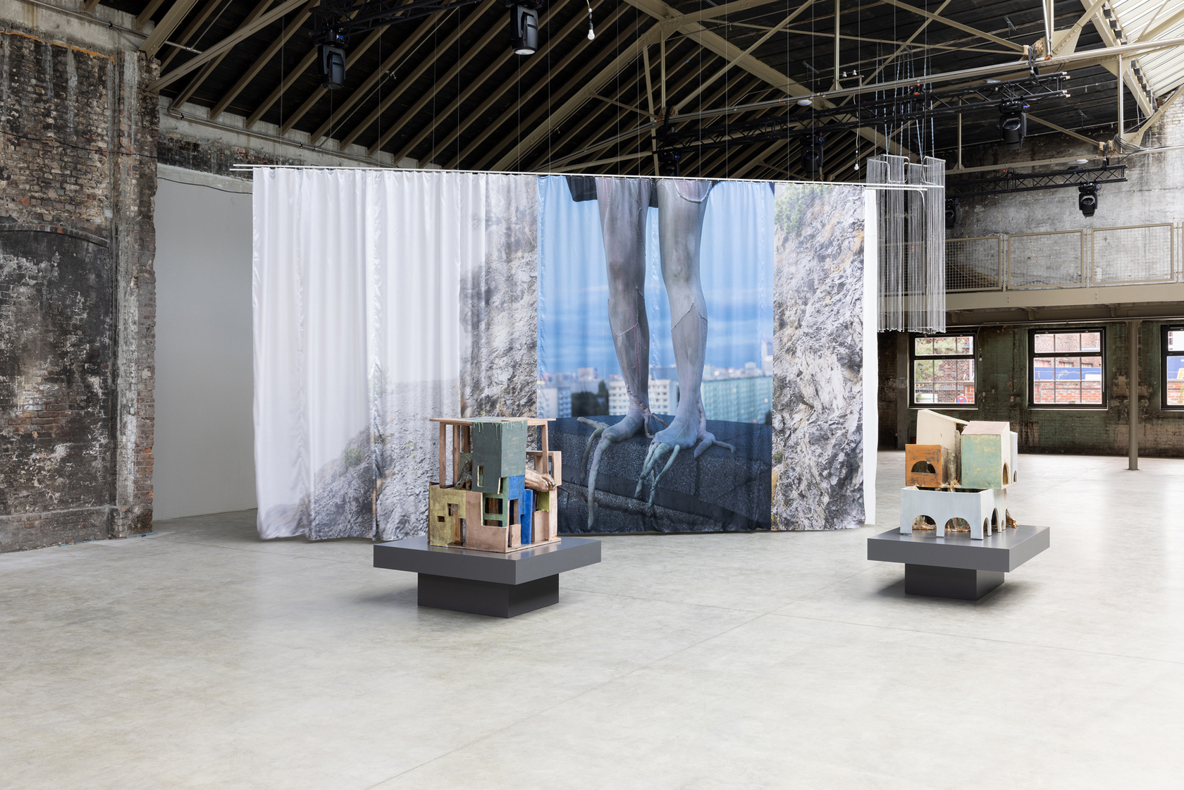 Exhibition view: K60 with Isa Melsheimer, Wilhelm Hallen, Berlin, 2022. Photo © Andrea Rossetti