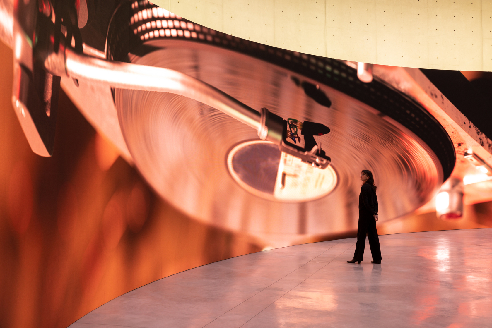 Exhibition view: Anri Sala, Time No Longer, Rotunda of the Bourse de Commerce – Pinault Collection, Paris, 2022. © Anri...