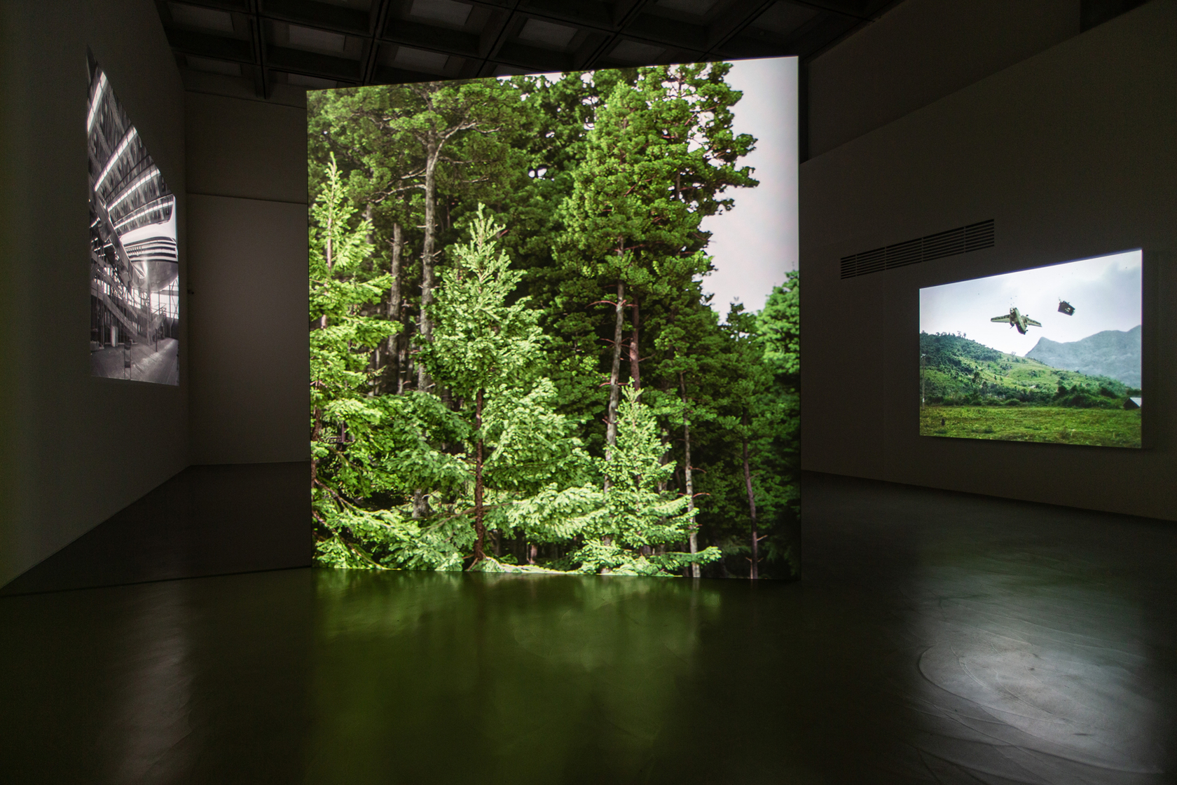 Exhibition view: David Claerbout, Meditation in Peace. Meditation in Pieces, Taipei Fine Arts Museum, Taipei, 2023. Courtesy the artist and...