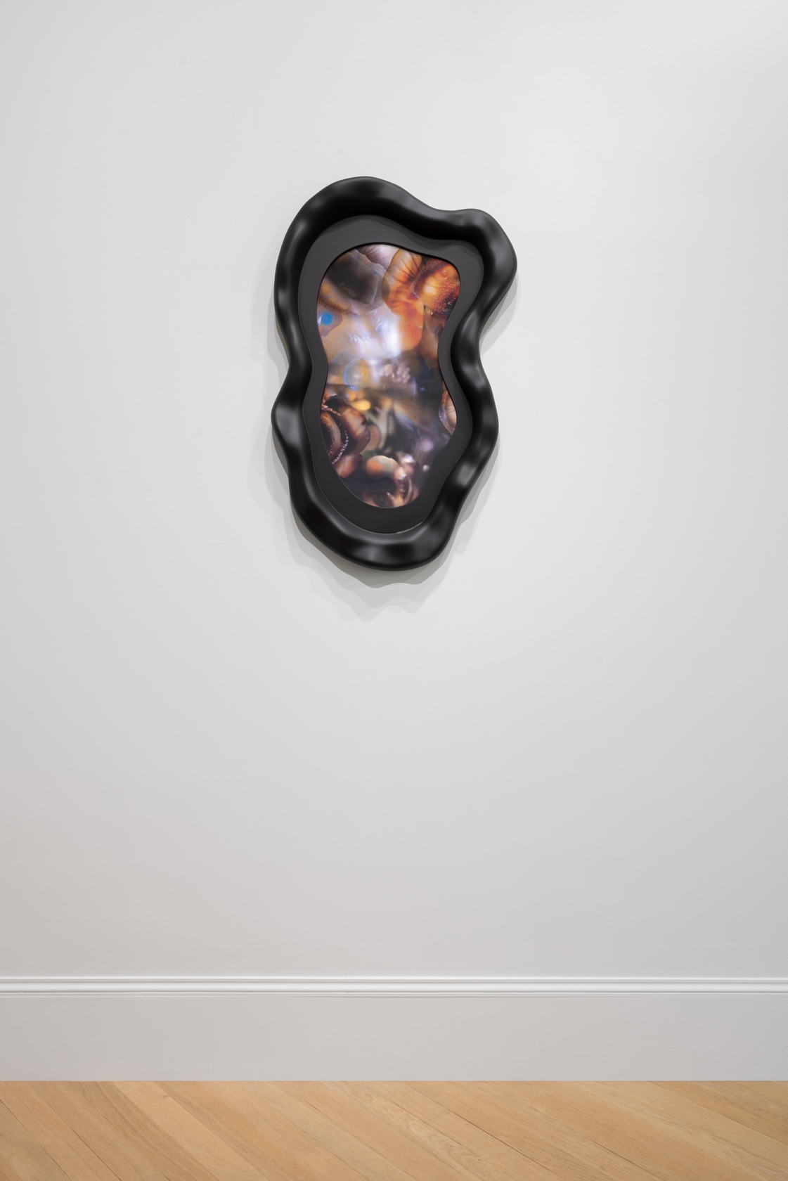 Exhibition view: Mutable Structures, Esther Schipper, Paris, 2024. Photo © Andrea Rossetti