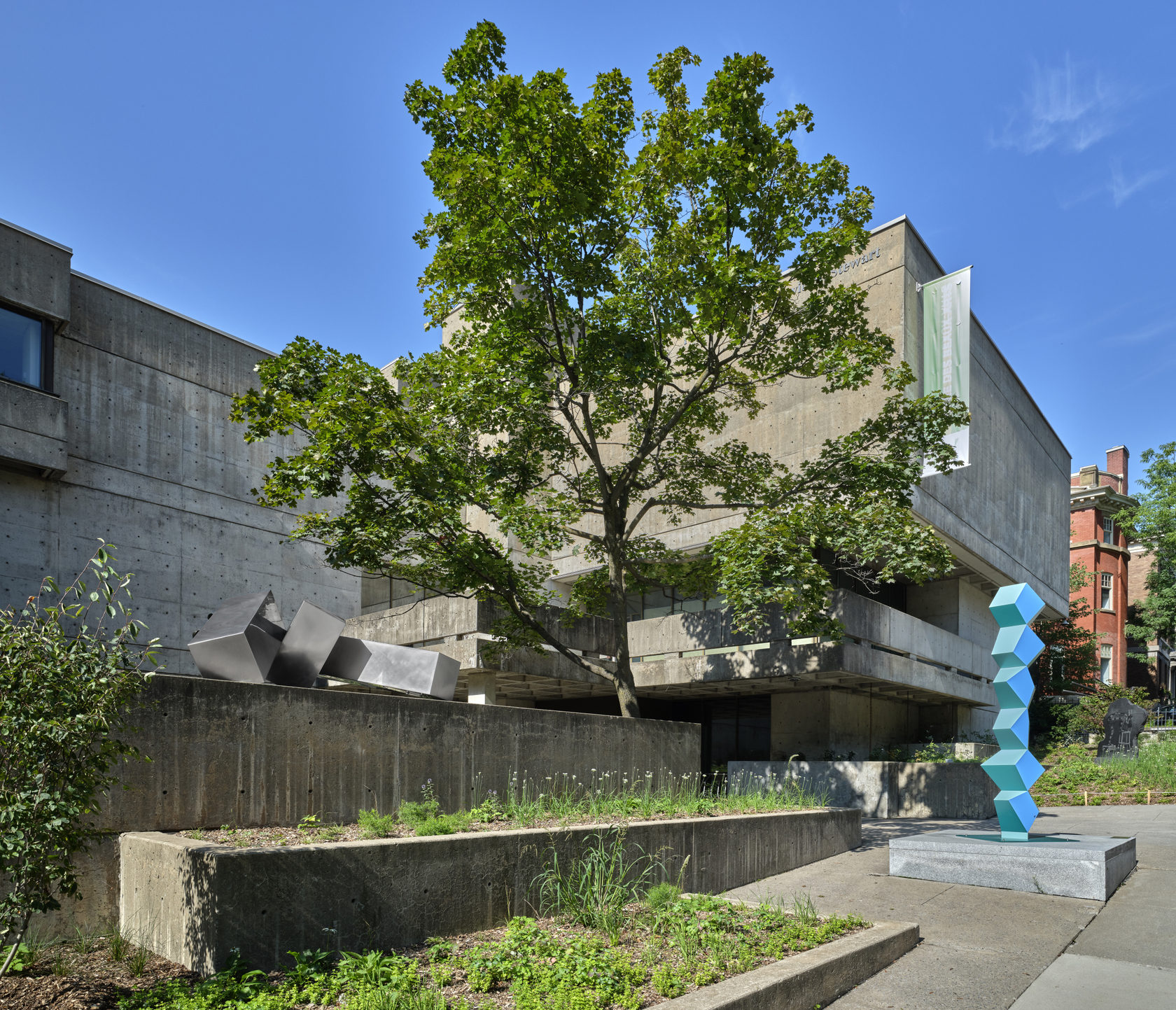 Exhibition view: Sculpture Garden, Montreal Museum of Fine Arts, 2025. Photo &copy; MMFA, Julie Ciot