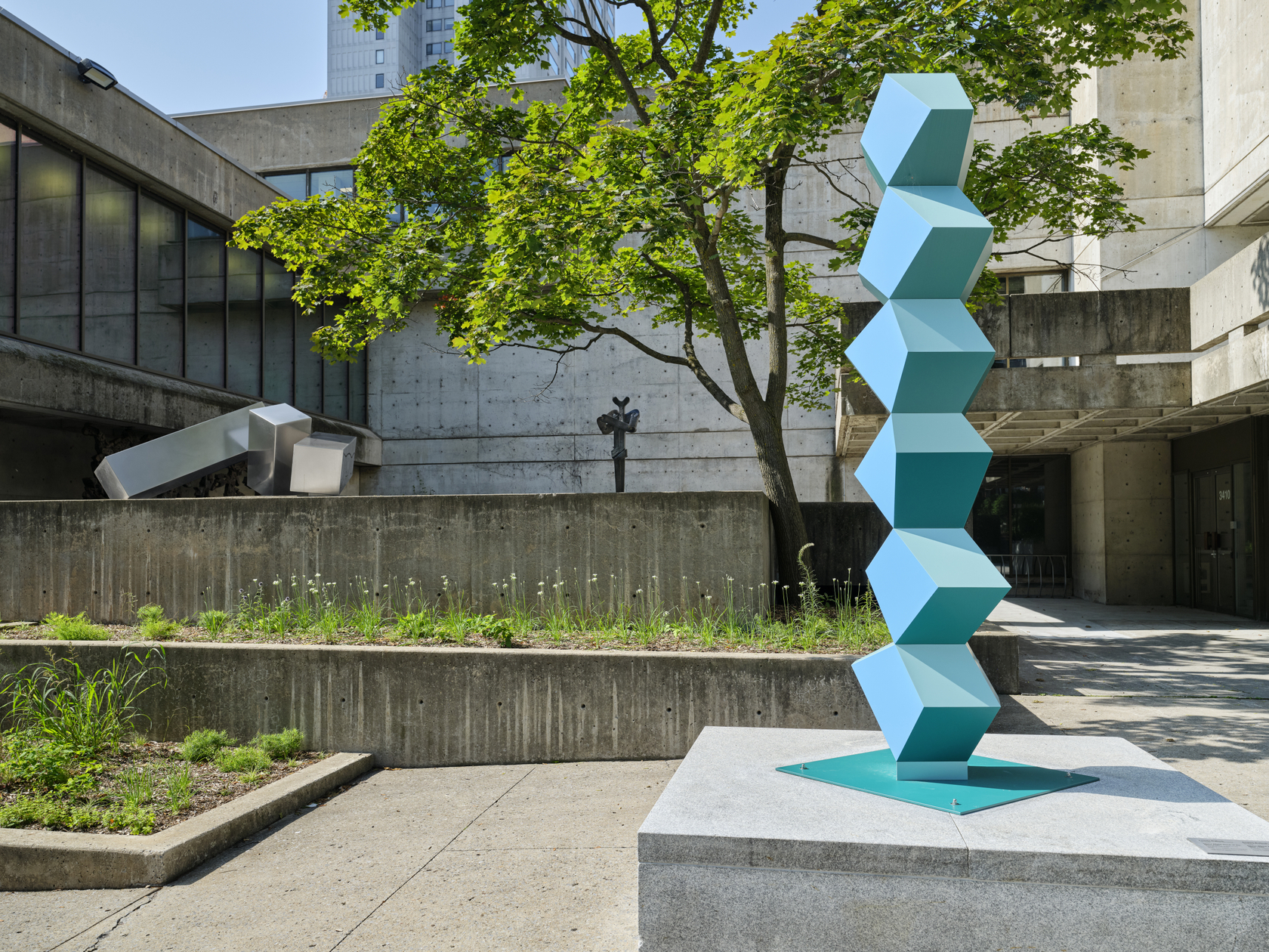 Exhibition view: Sculpture Garden, Montreal Museum of Fine Arts, 2025. Photo &copy; MMFA, Julie Ciot