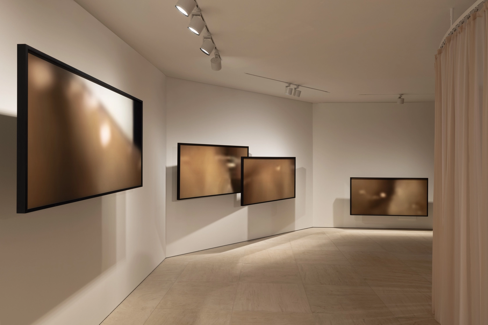 Exhibition view: Simon Fujiwara: A Whole New World, Mudam Luxembourg – Musée d’Art Moderne Grand-Duc Jean. Photo: Andrea Rossetti ©...