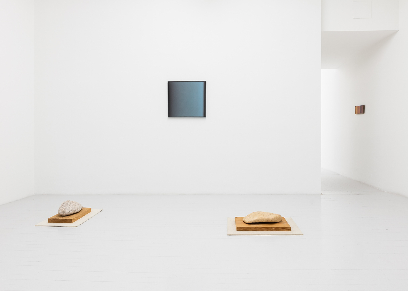 Exhibition view: Raimer Jochims, Bilder und Steine von 1967 bis 2015, Johnen Galerie, Berlin, 2015 Photo © Andrea Rossetti
