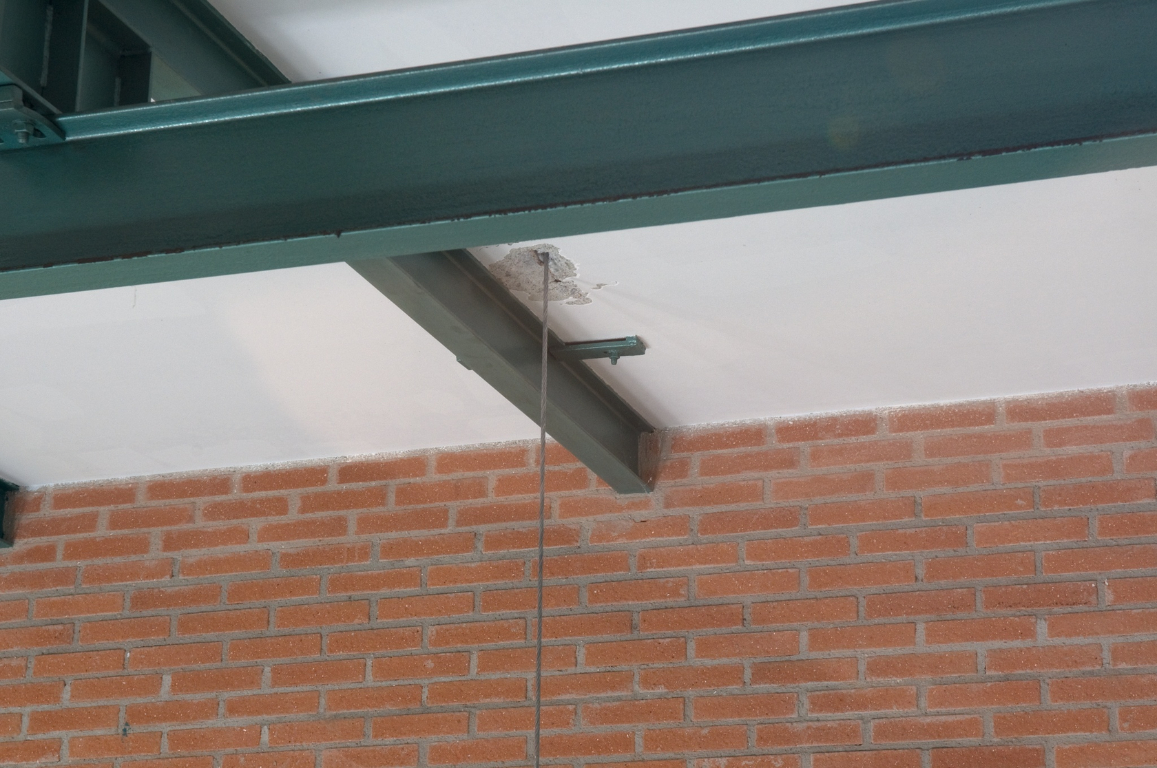 Pierres, [Stones], 2010 (detail) Granite, steel, concrete Dimensions variable Photo © Aurélien Mole