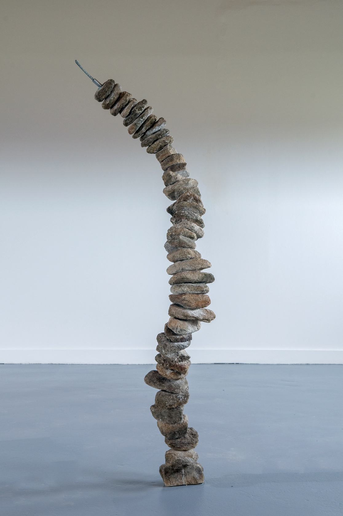 Pierres, [Stones], 2010 Granite, steel, concrete Dimensions variable Photo © Aurélien Mole