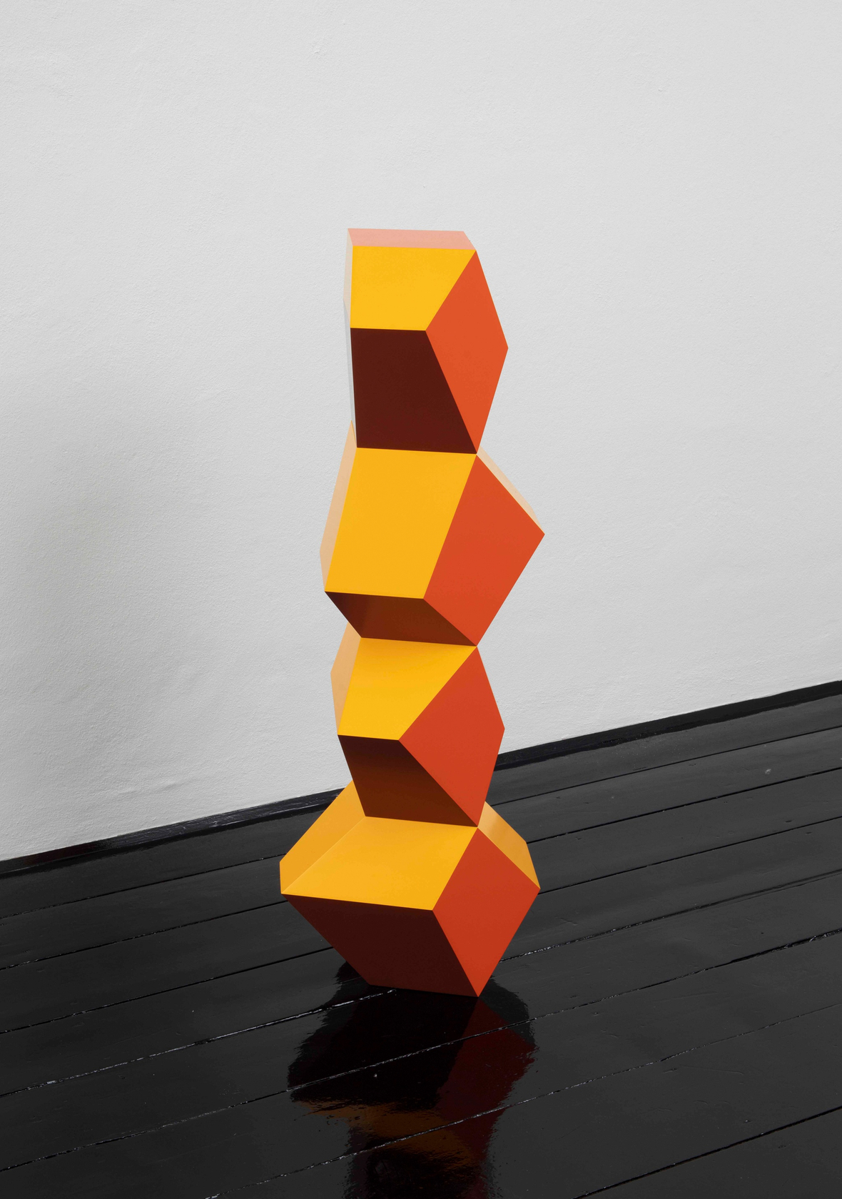 Angela Bulloch Four Form Stack: Golden Copper, 2019 MDF, paint Approx. 120 x 50 x 30 cm Photo © Ludger...