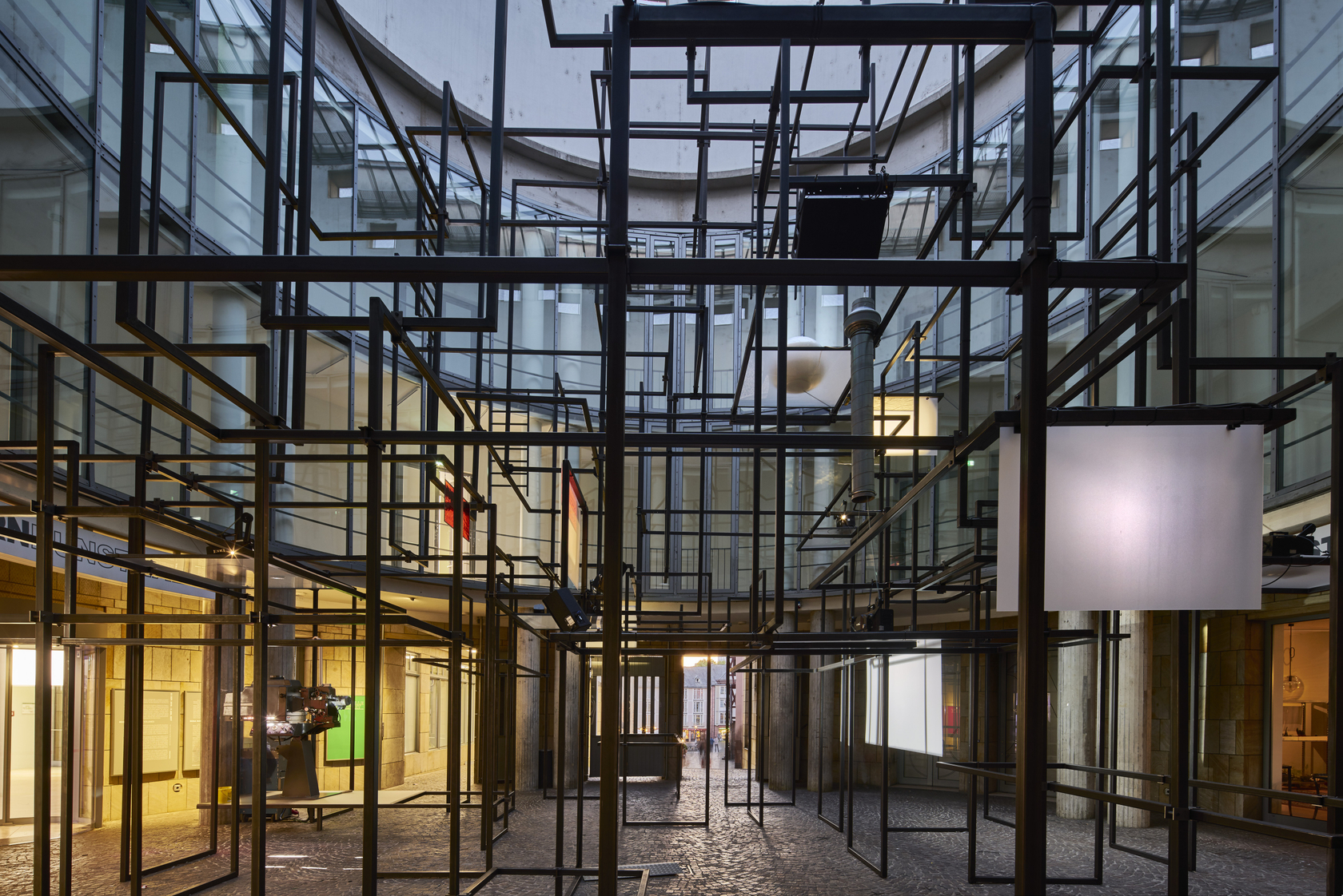 Exhibition view: Blind Volumes, Schirn Kunsthalle, Frankfurt, 2016-2017 © VG Bild-Kunst, Bonn, 2020 Photo © Norbert Miguletz