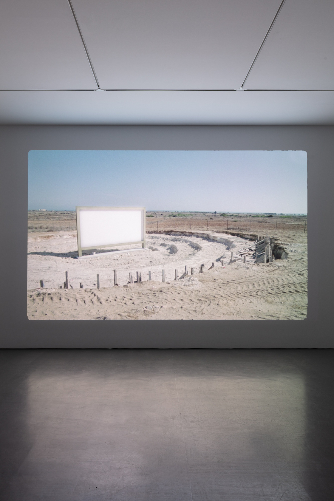 Exhibition view: Inside the Outset: Evoking a Space of Passage, Esther Schipper, Berlin, 2021. Photo © Andrea Rossetti