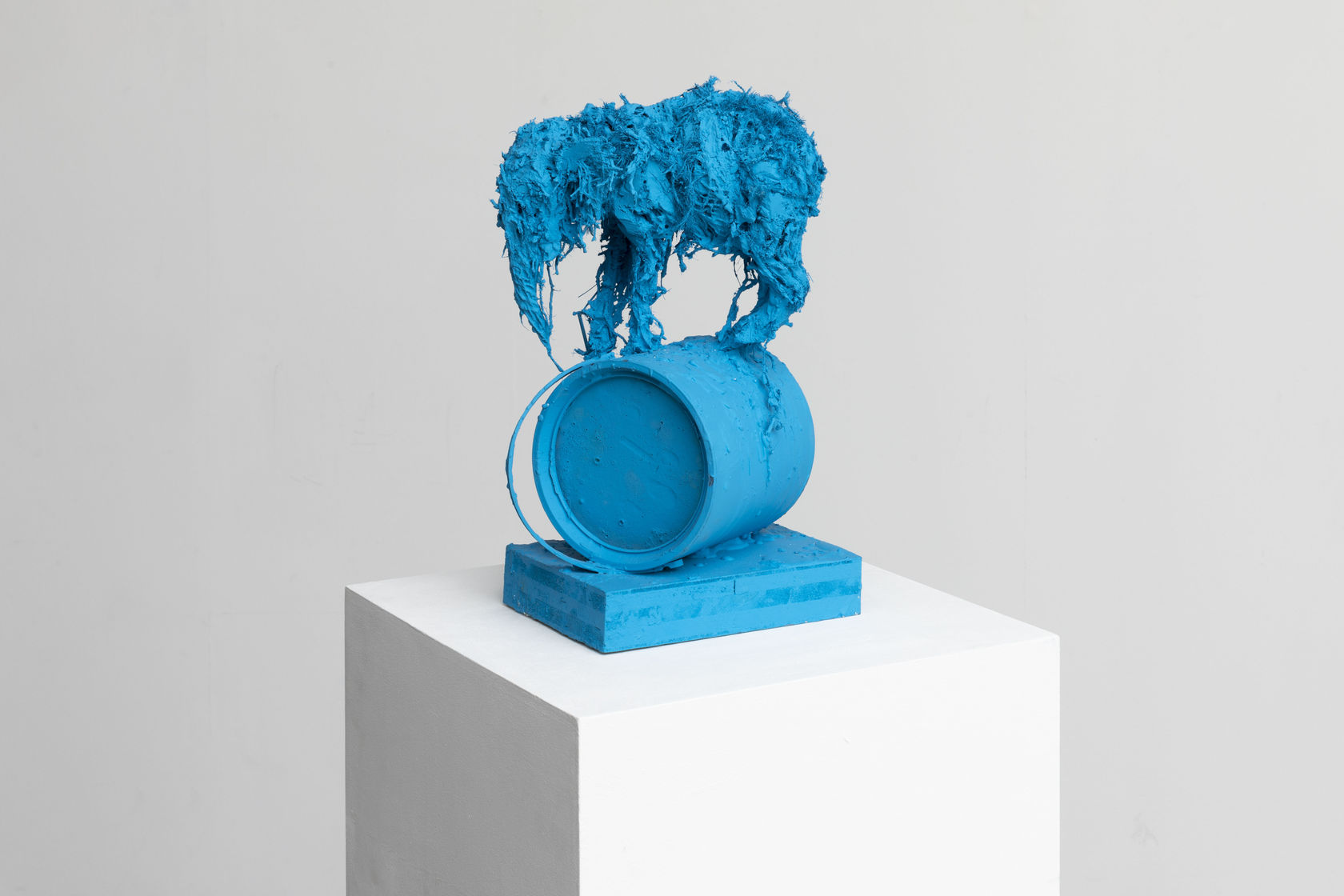 Nicola Hicks Item from things that don't love you, 2020