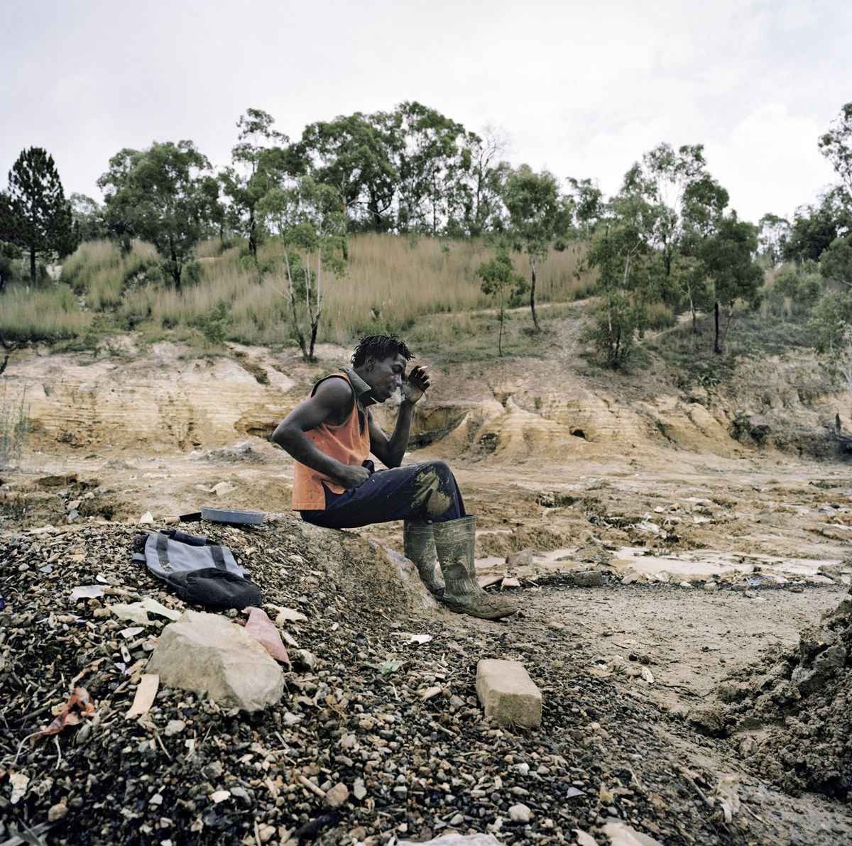 Jason Larkin, A break during panning, Roodepoort, Johannesburg, 2012