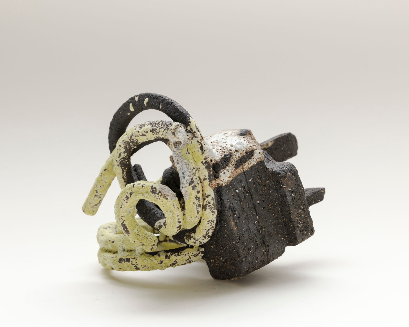 Rebecca Griffiths Wired Earth (I), 2022