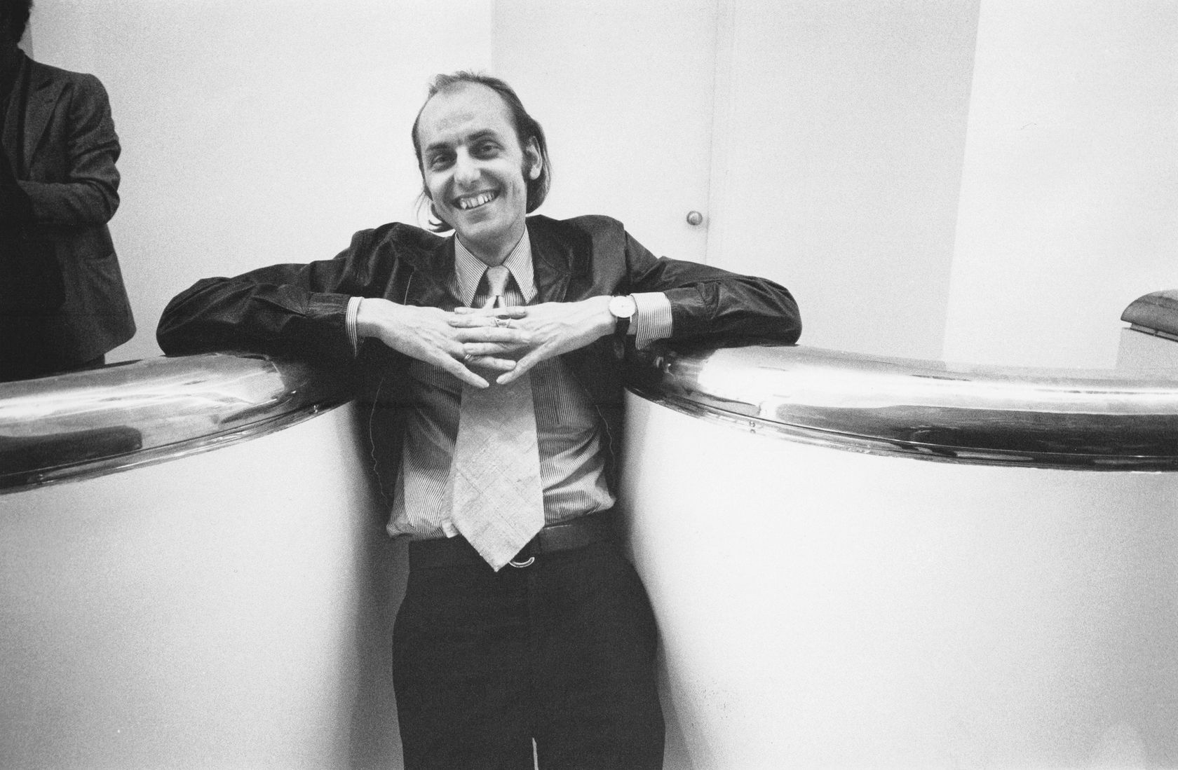 Hans Hollein at the Richard L. Feigen Gallery in New York, 1969 Photo: Hans Hubmann Courtesy: Private archive Hollein