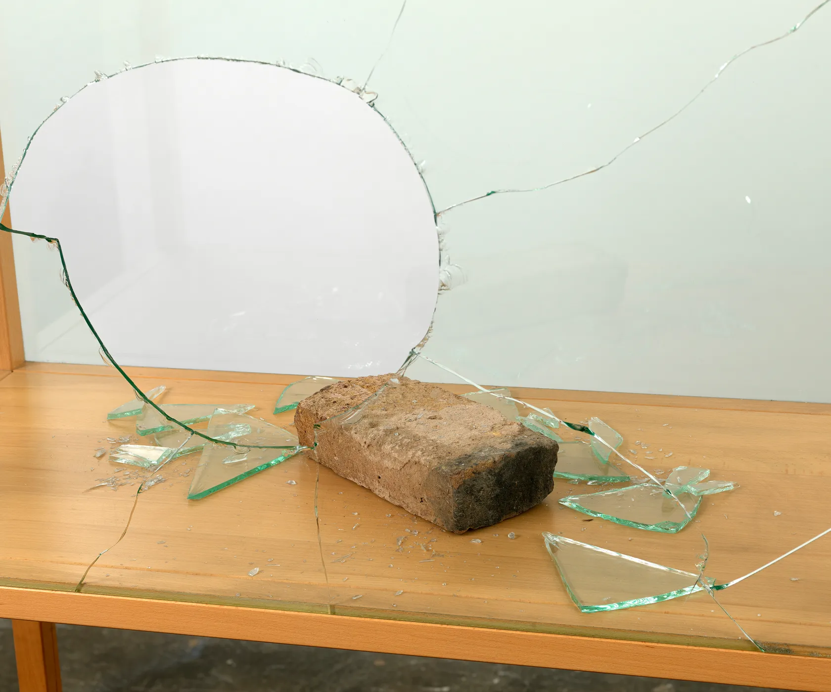 Kendell Geers T.W. (Vitrine), 1993