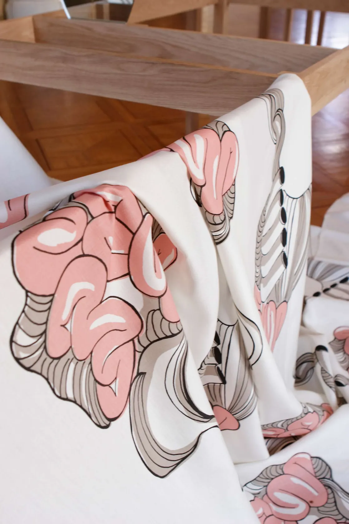 Claire Barclay, Fault on the Right Side, 2007