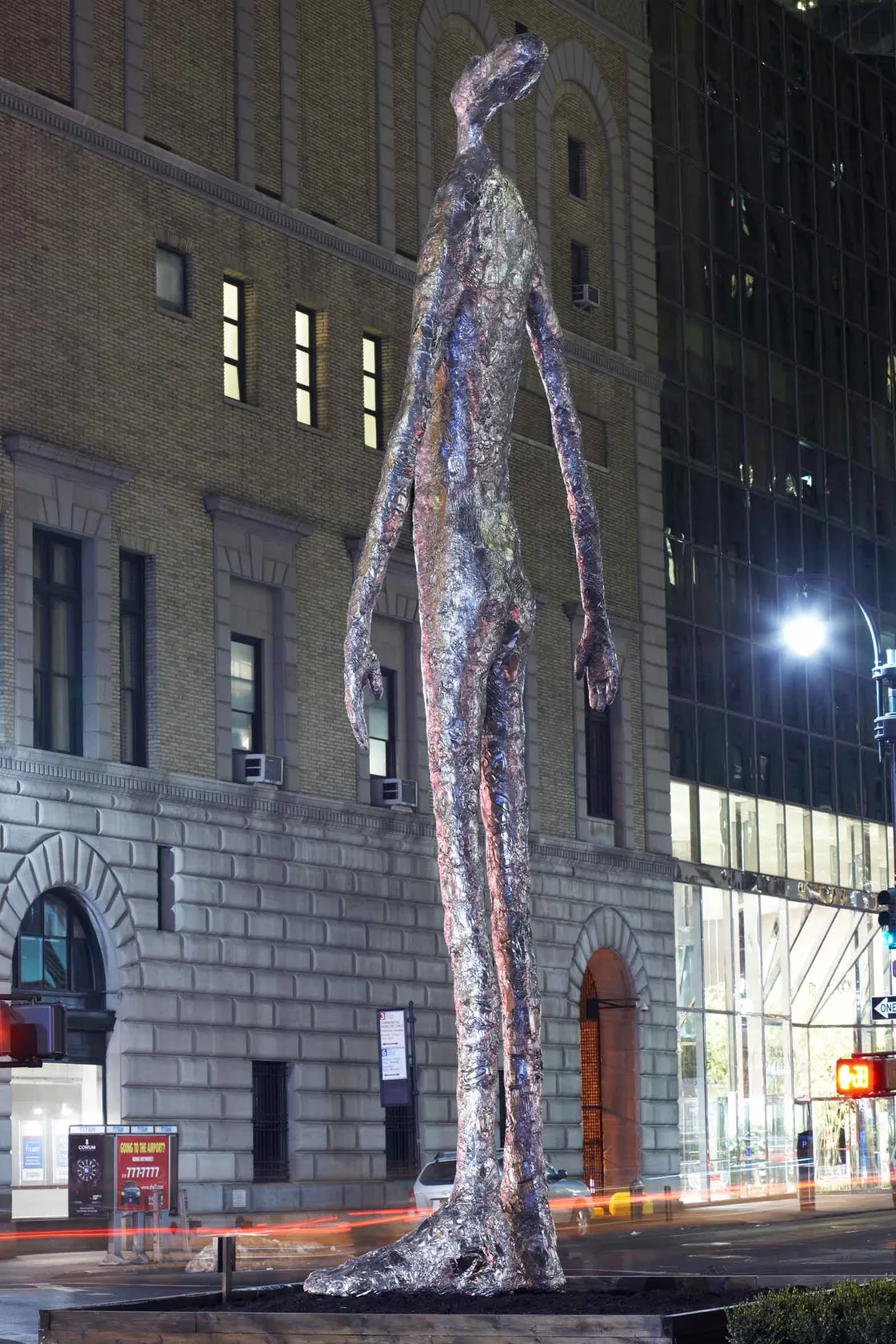 Tom Friedman, Looking Up, 2014