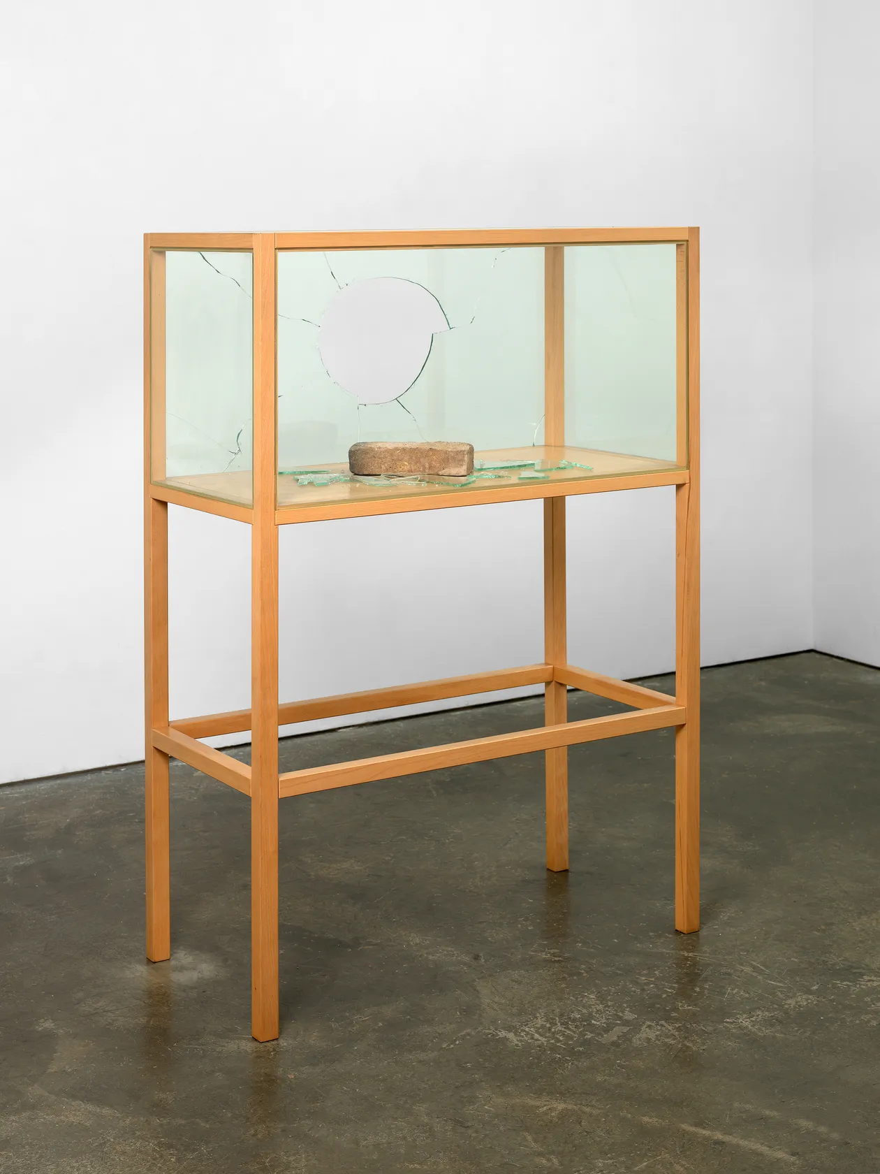 Kendell Geers T.W. (Vitrine), 1993