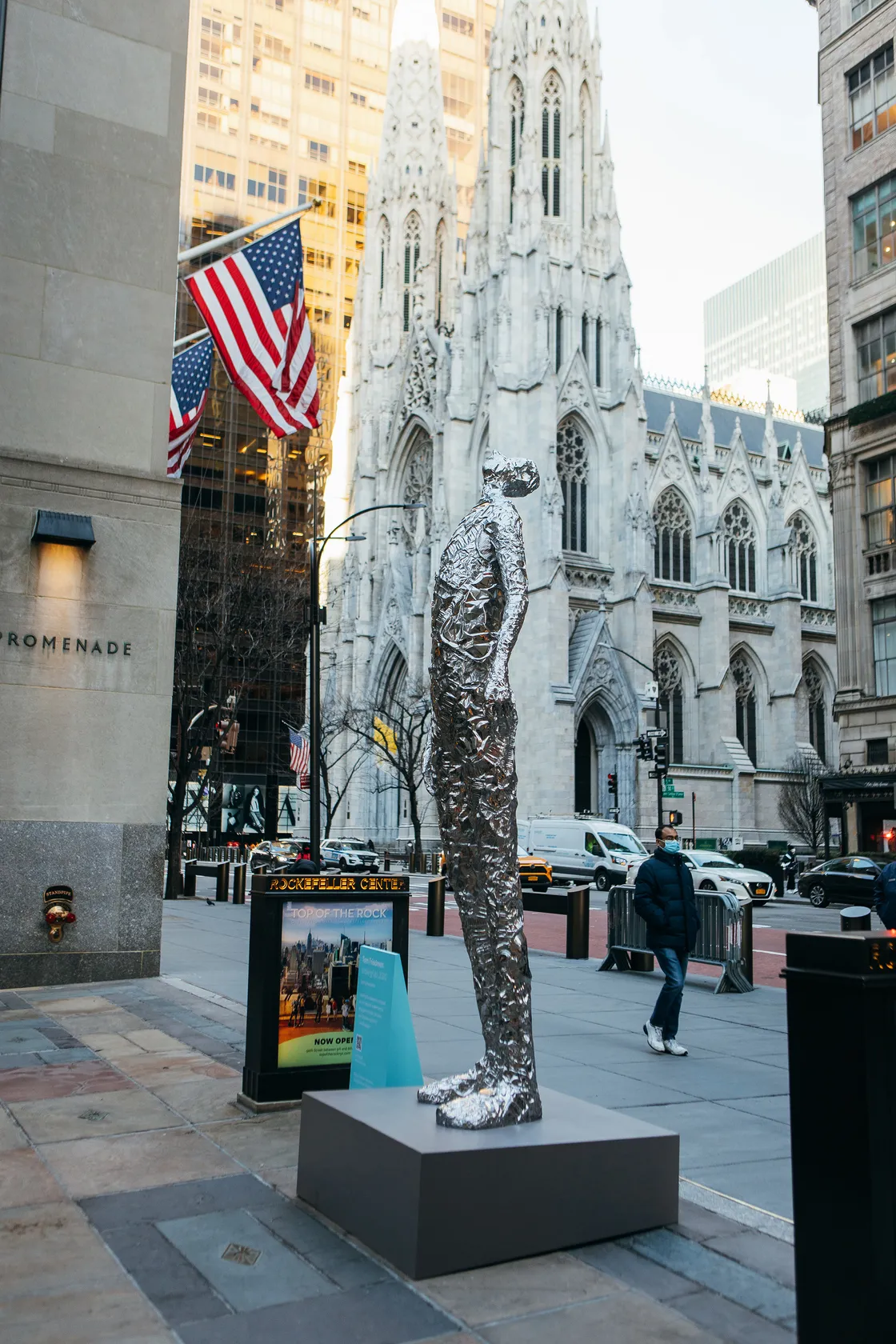 Tom Friedman Looking Up, 2020