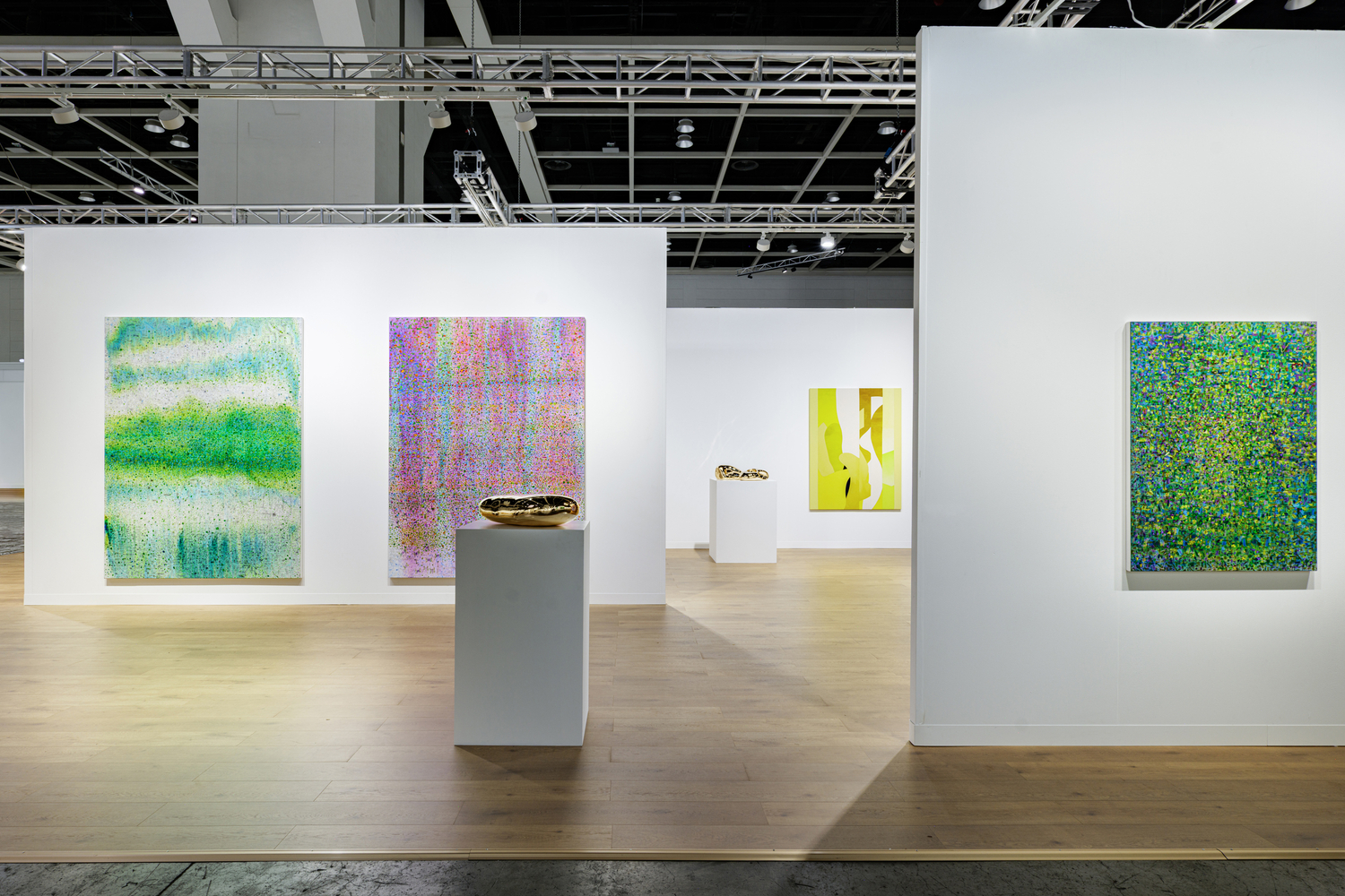 Luhring Augustine
Art Basel Hong Kong 2026, Booth 1B29
Installation view
Photo: www.goodtakesonly.com