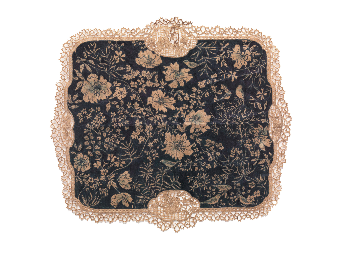 if I had a little zoo: sparrow party in peony patch, 2013

Ink, graphite and cut-outs on deli bag paper

6 x 5 1/2 inches