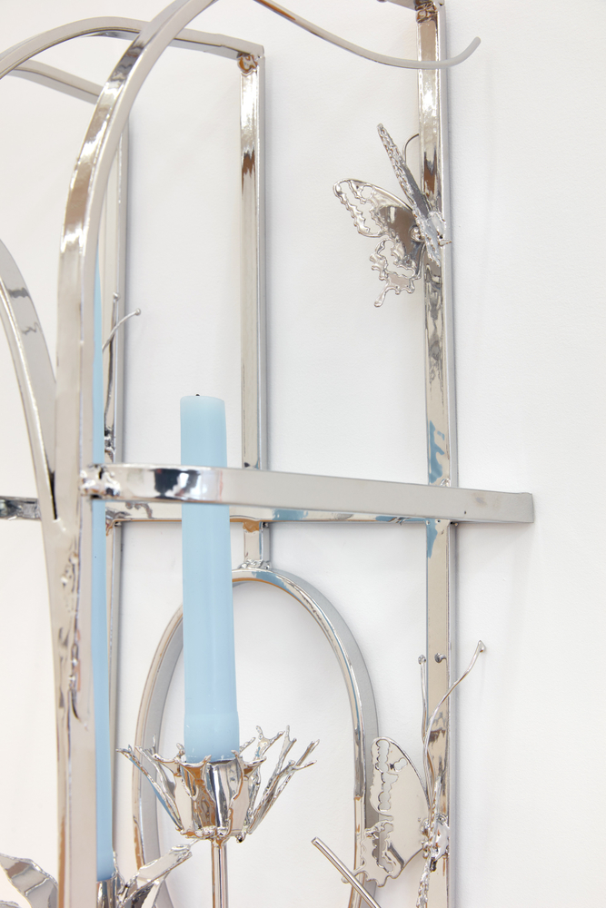 Abigail Lucien

Root and Rot, 2025

Powder-coated steel and beeswax

28 1/8 x 11 1/2 x 10 1/4 inches (71.4 x 29.2 x 26 cm)

(ALU25-01)