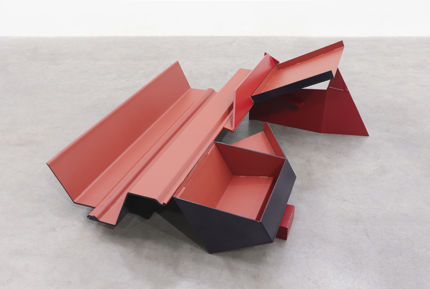 ANTHONY CARO (1924-2013)

Dream Box

1971-80

Steel, varnished and painted red

26 x 88 1/2 x 73 inches
66 x 224.8 x 185.4 cm