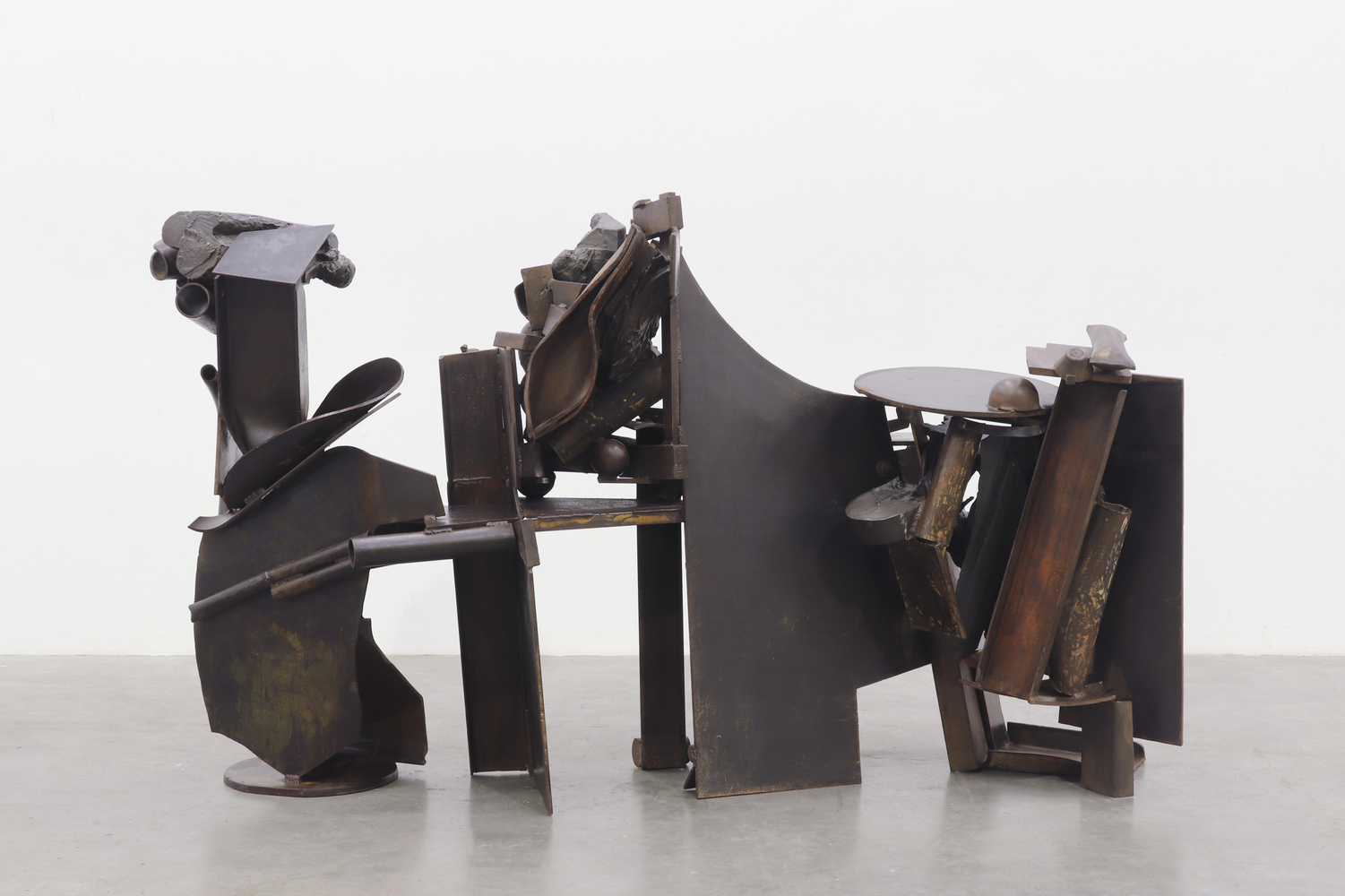 ANTHONY CARO (1924-2013)

Solitude

1986-89

Steel and bronze, cast

110 x 60 x 34 inches
279.4 x 152.4 x 86.4 cm