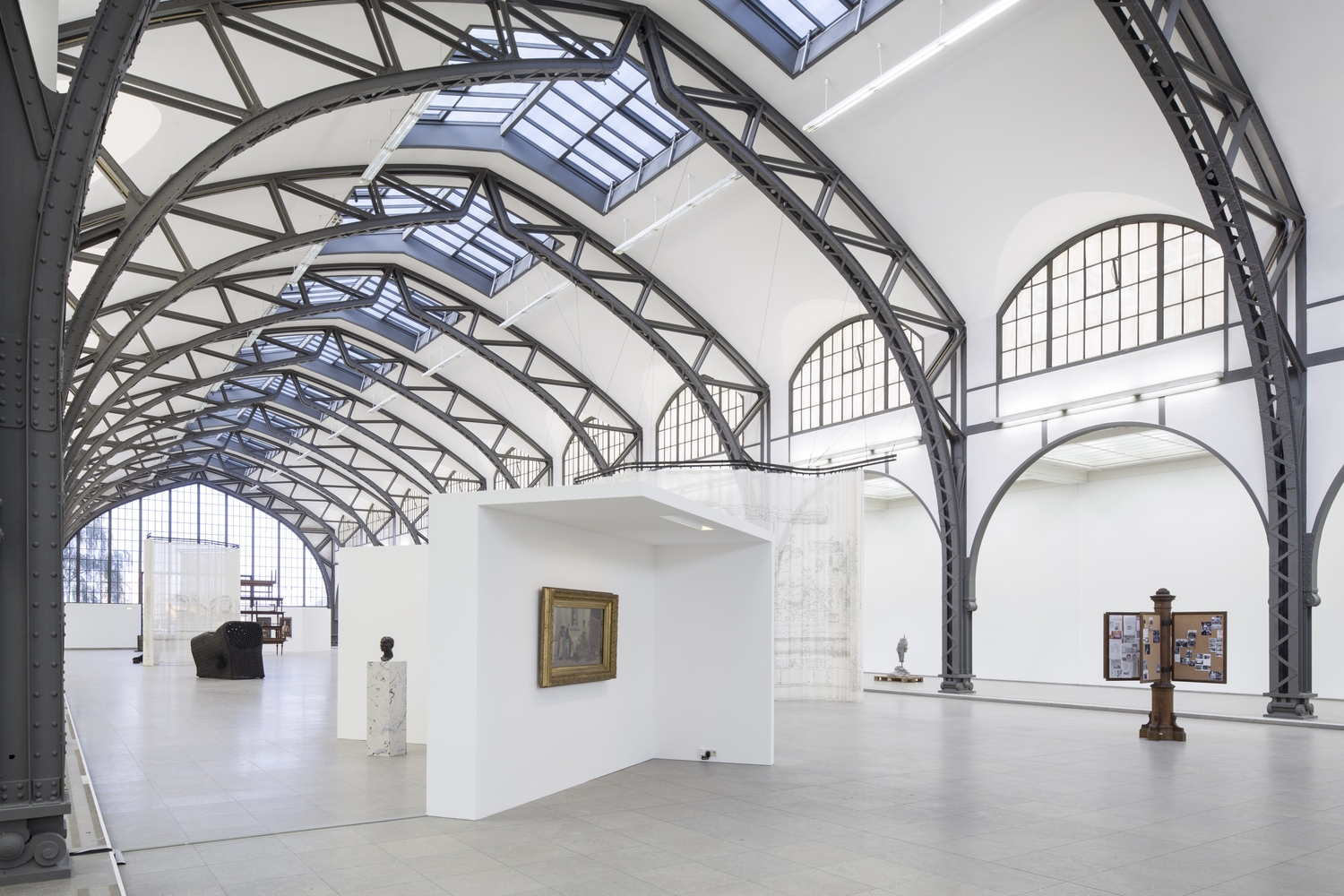 installation view mariana castillo deball: parergon, hamburger bahnhof, berlin, 2014. courtesy of staatliche museen zu berlin, nationalgalerie. photo: thomas bruns


&amp;nbsp;
