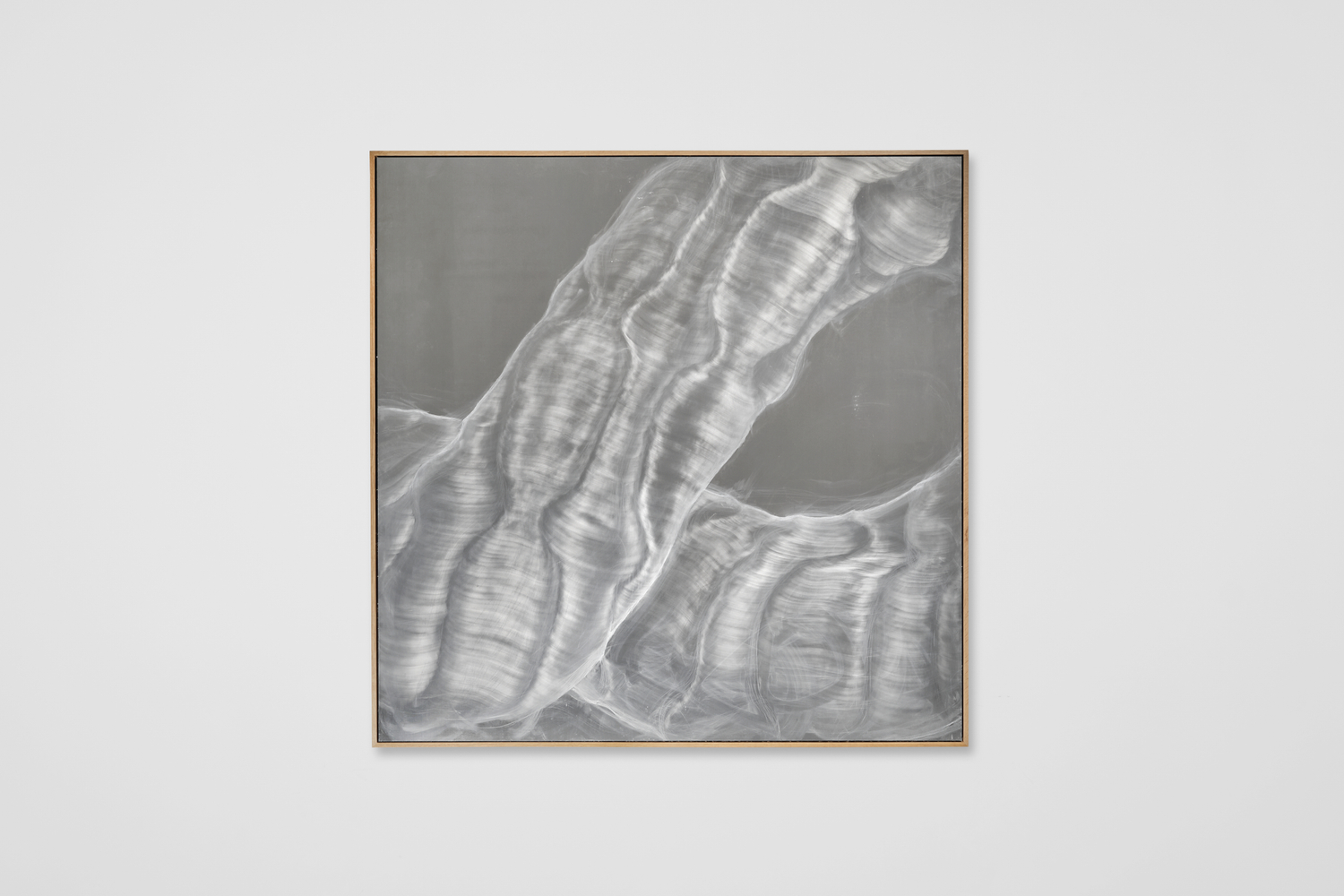 wangshui
rhythmic change, 2024
soapstone on aluminum in oak frame
152.7 x 152.7 x 5 cm (61 1/8 x 61 1/8 x 2 1/4in)


&amp;nbsp;
