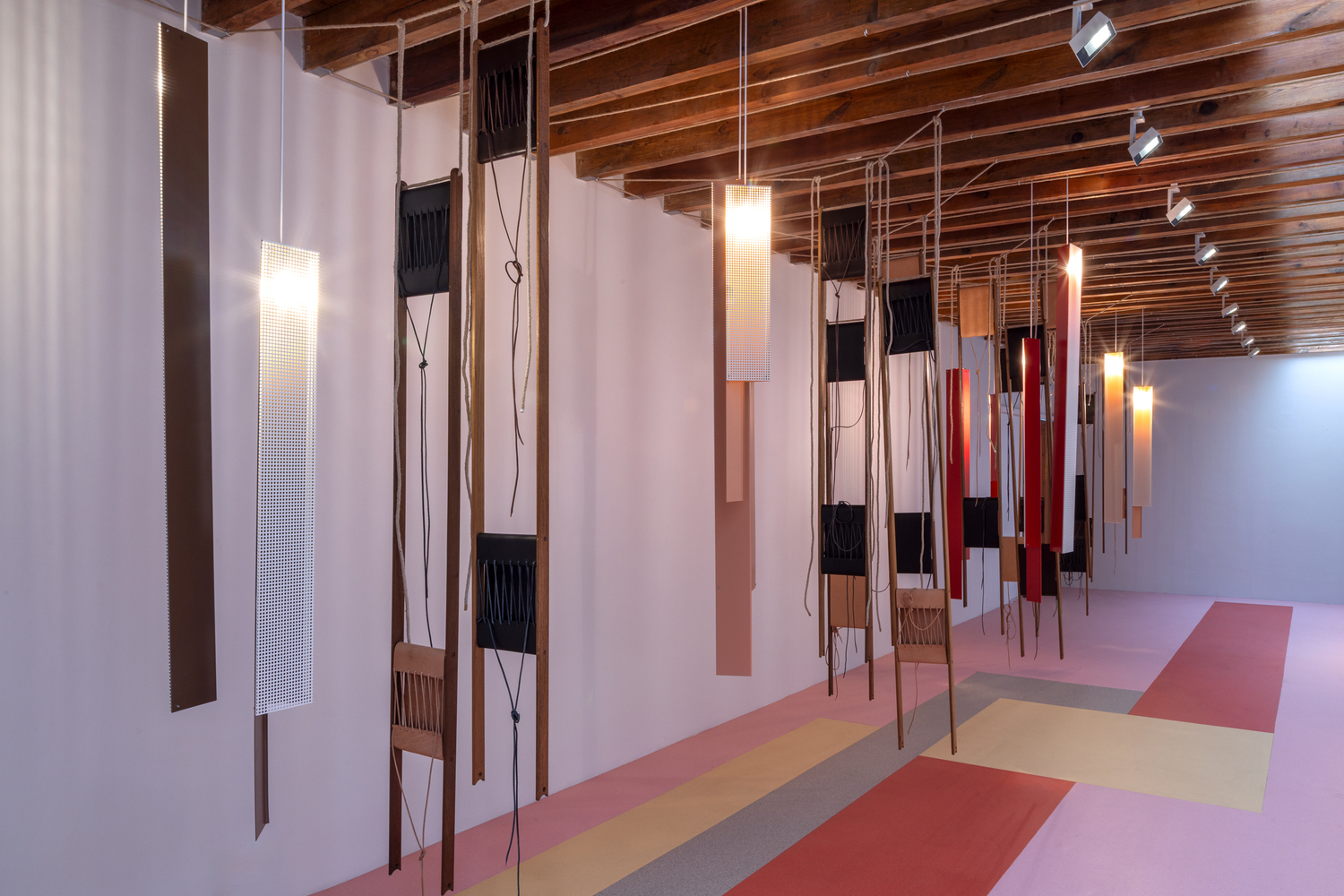 installation view&amp;nbsp;leonor antunes: surface, edge and voids (expanded), kurimanzutto mexico city, 2025. photo: gerardo landa &amp;amp; eduardo (glr estudio)


&amp;nbsp;
